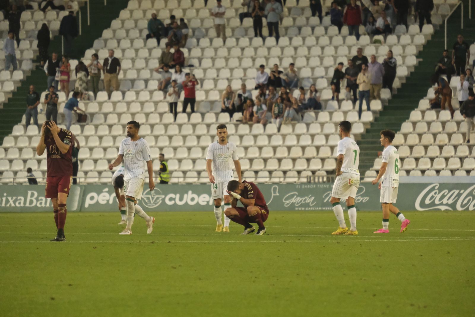 Las mejores fotos del ambiente en El Arcángel en el Córdoba CF - Badajoz