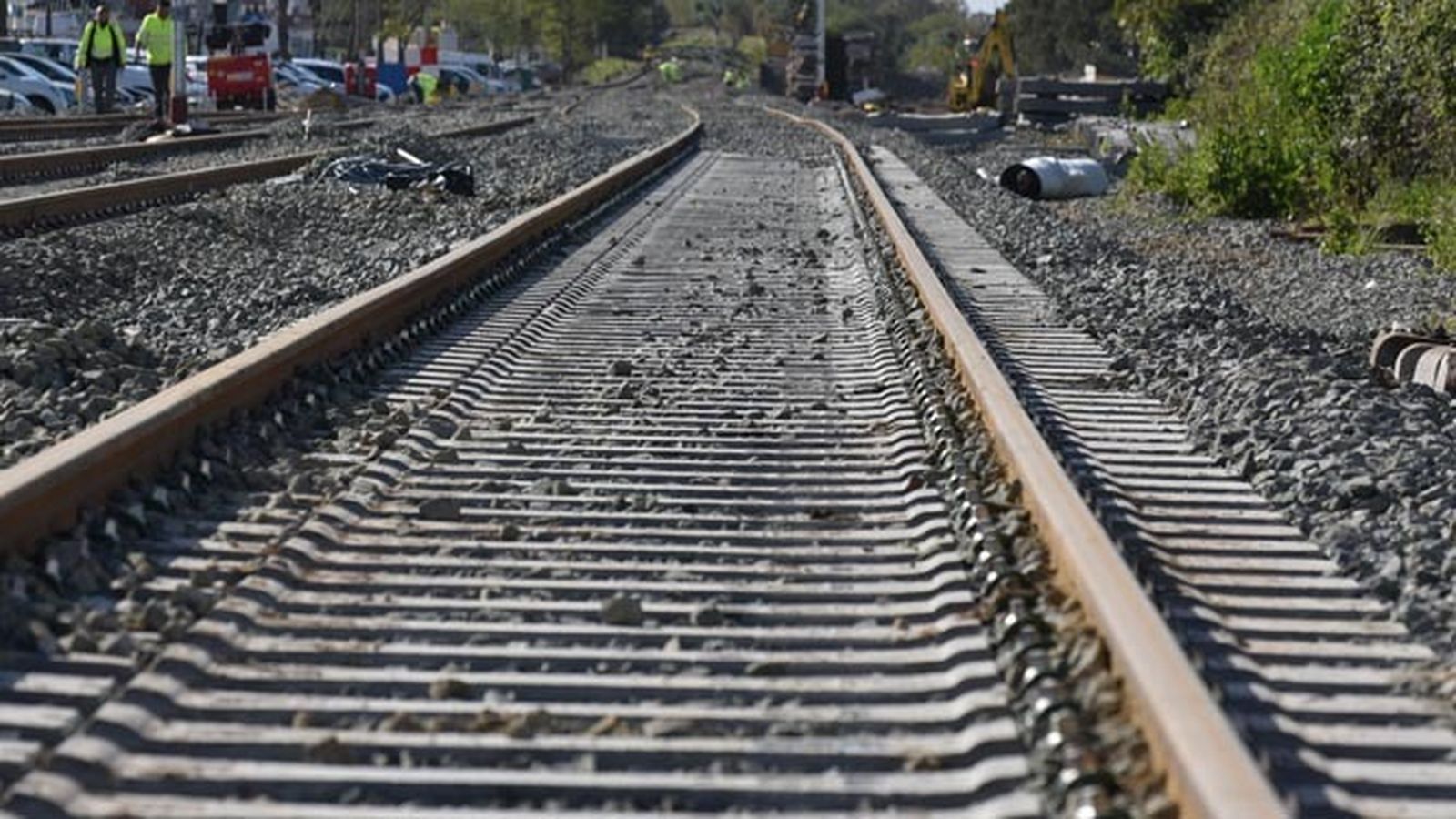 Detalle de la vía de un tren.