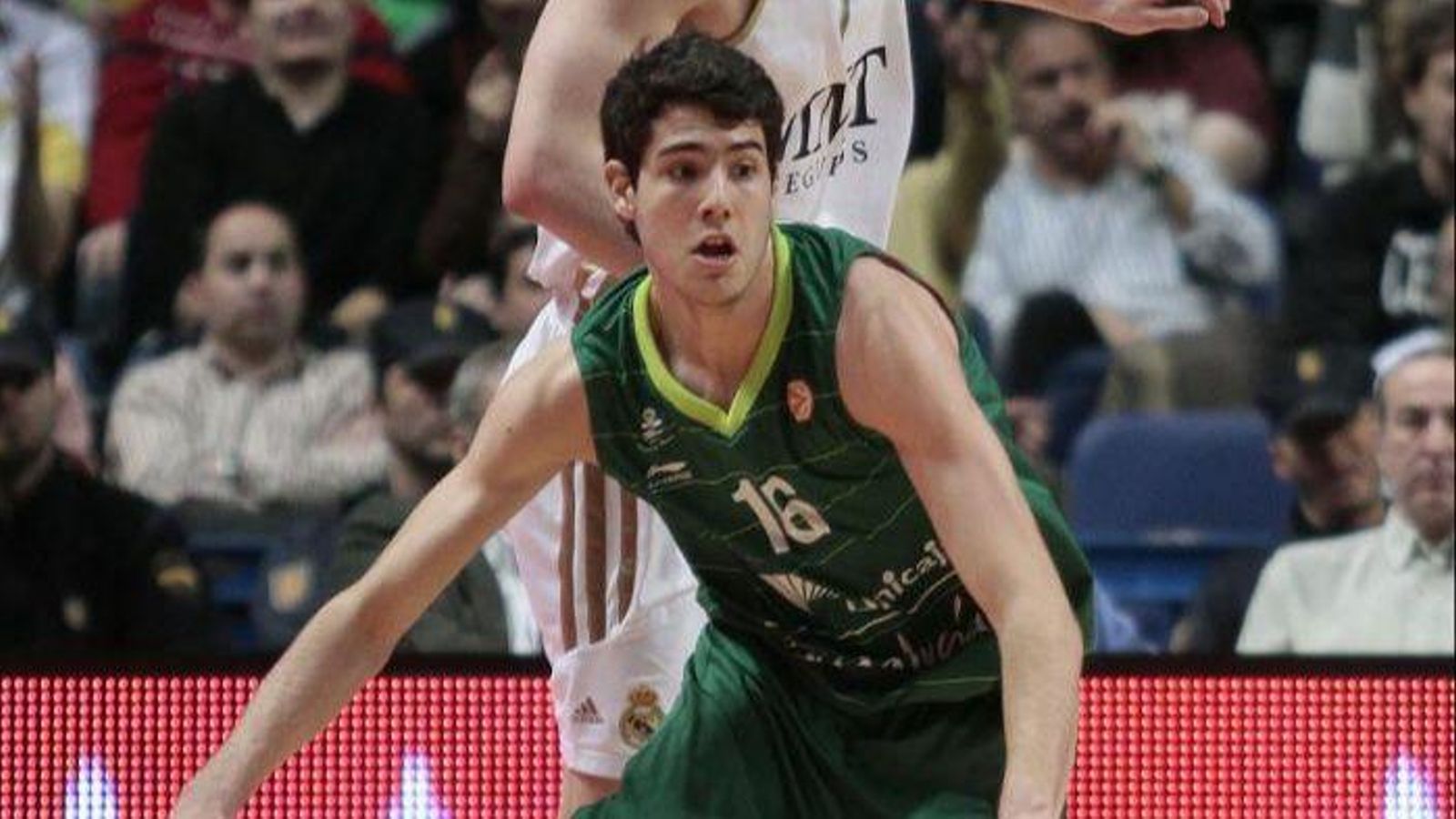 Alex Abrines jugando con el Unicaja