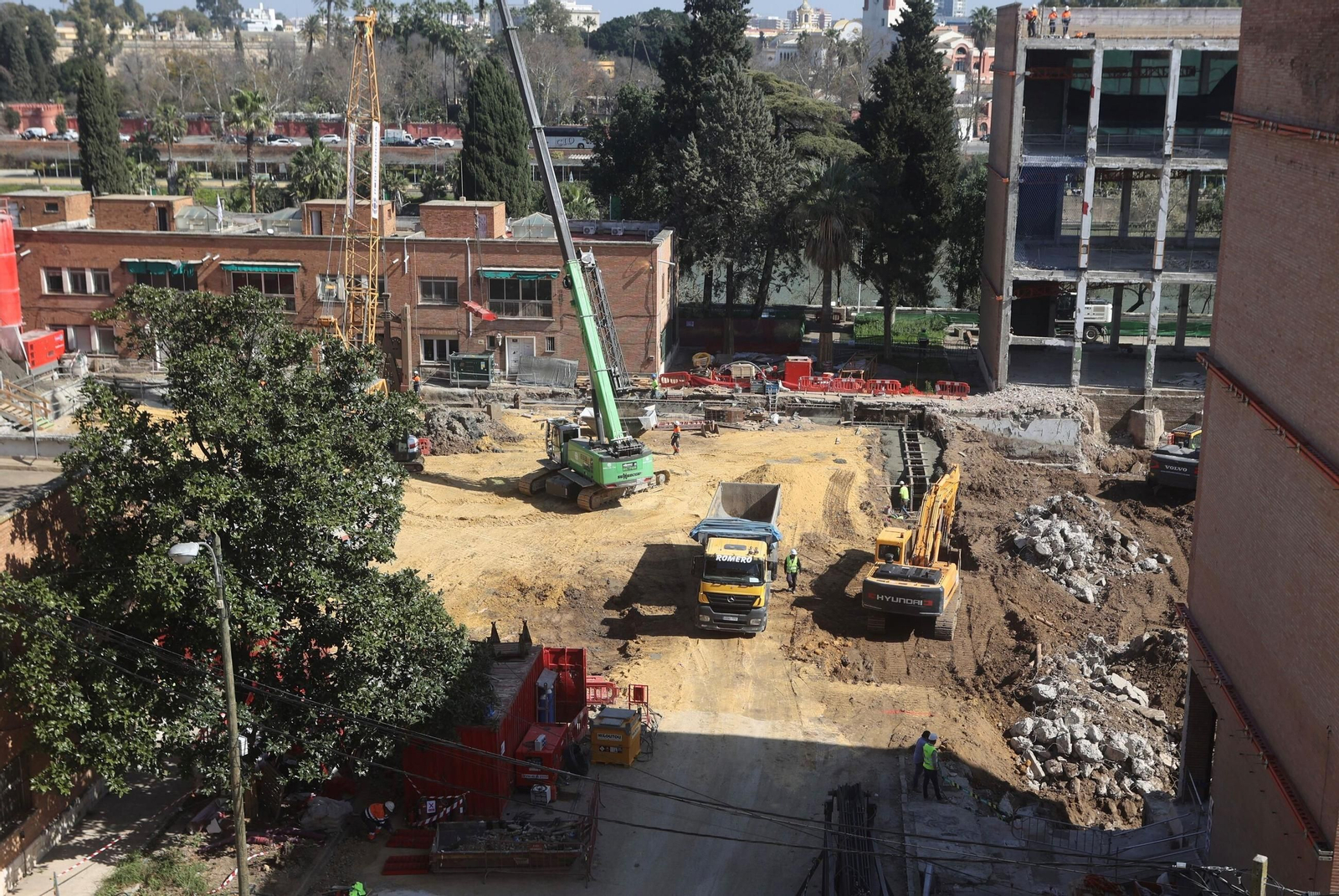 Obras en el complejo de Altadis.