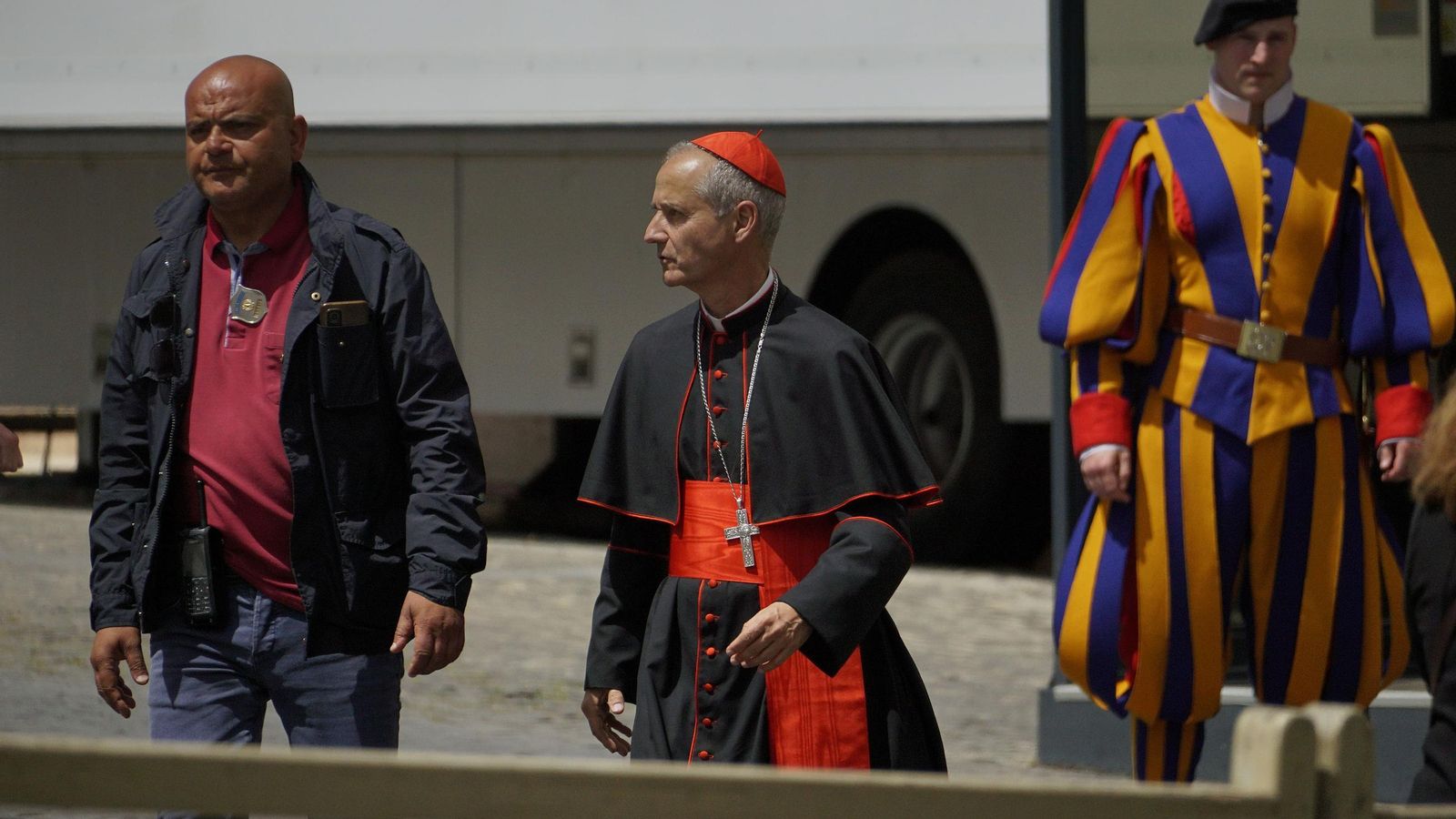 Las imágenes de las vísperas del cónclave en la Plaza de San Pedro del Vaticano