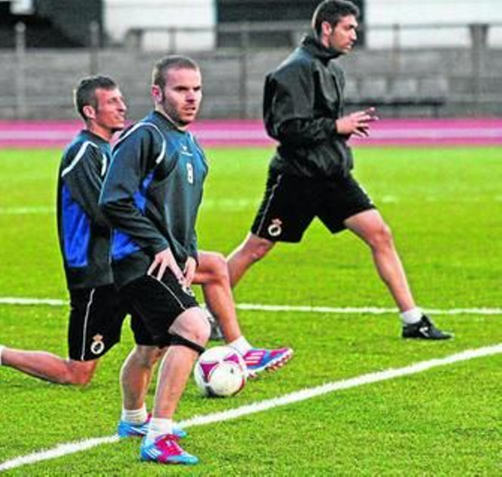 Juampe Rico, en primer término, durante un entrenamiento.
