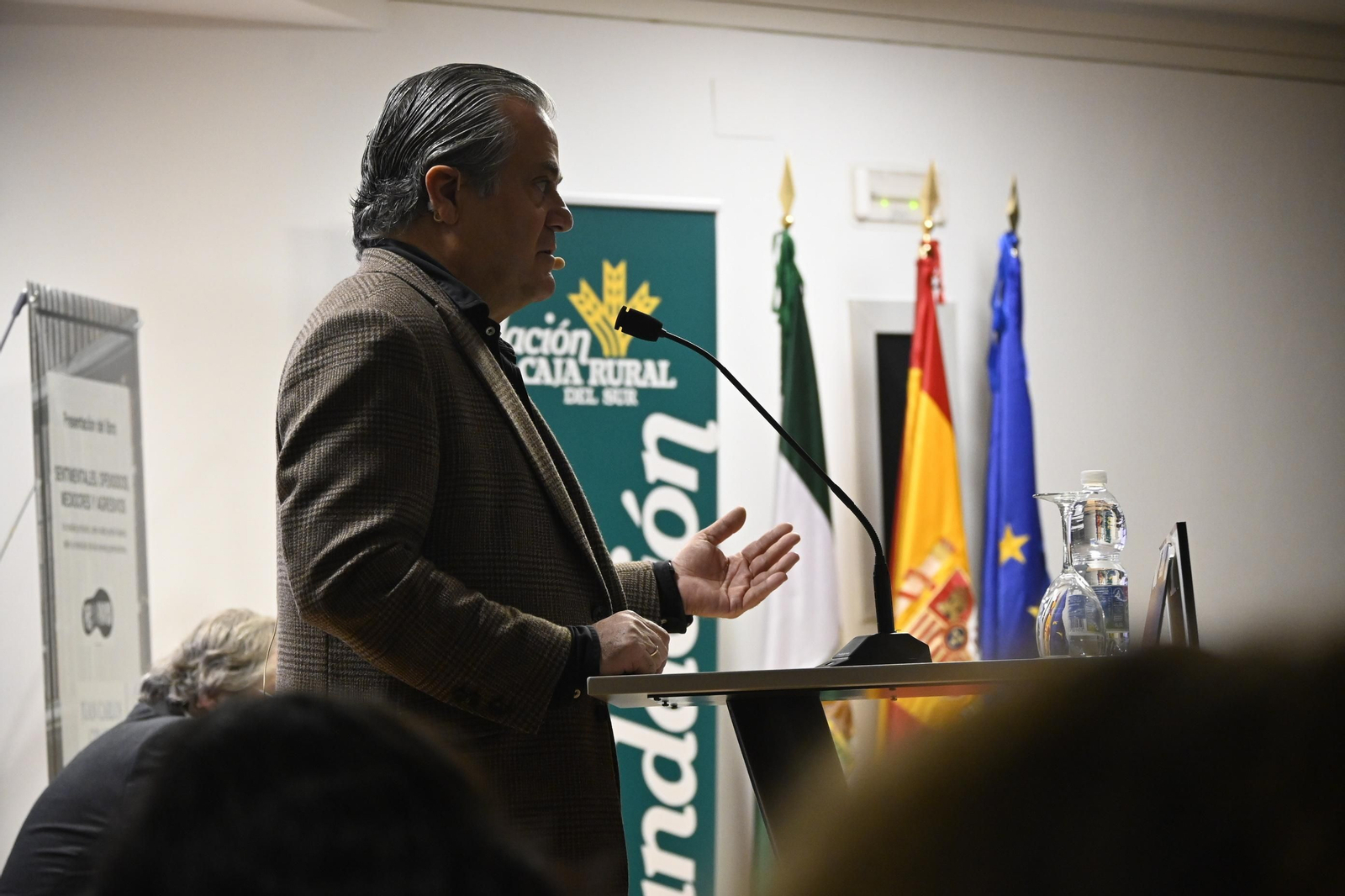 Imágenes de la presentación del libro de Juan Carlos Girauta  "Sentimentales, ofendidos, mediocres y agresivos"