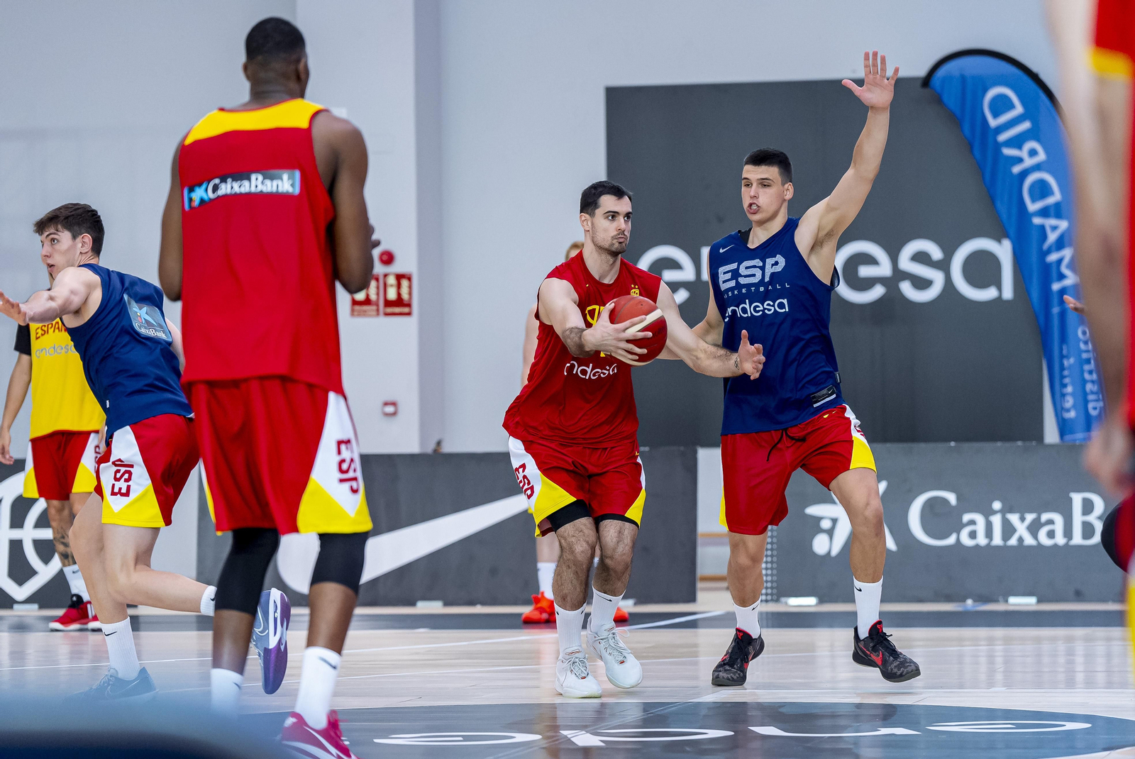 España vuelve a trabajar en Madrid con Alberto Díaz y Yankuba Sima España vuelve a trabajar en Madrid con Alberto Díaz y Yankuba Sima