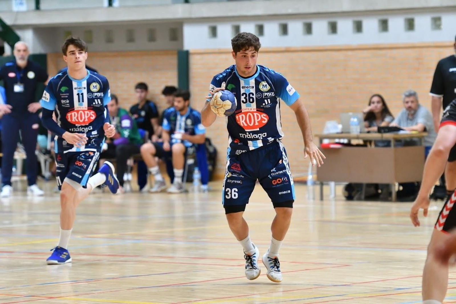 Diego Pérez tendrá ficha en el primer equipo del Trops Málaga Diego Pérez tendrá ficha en el primer equipo del Trops Málaga
