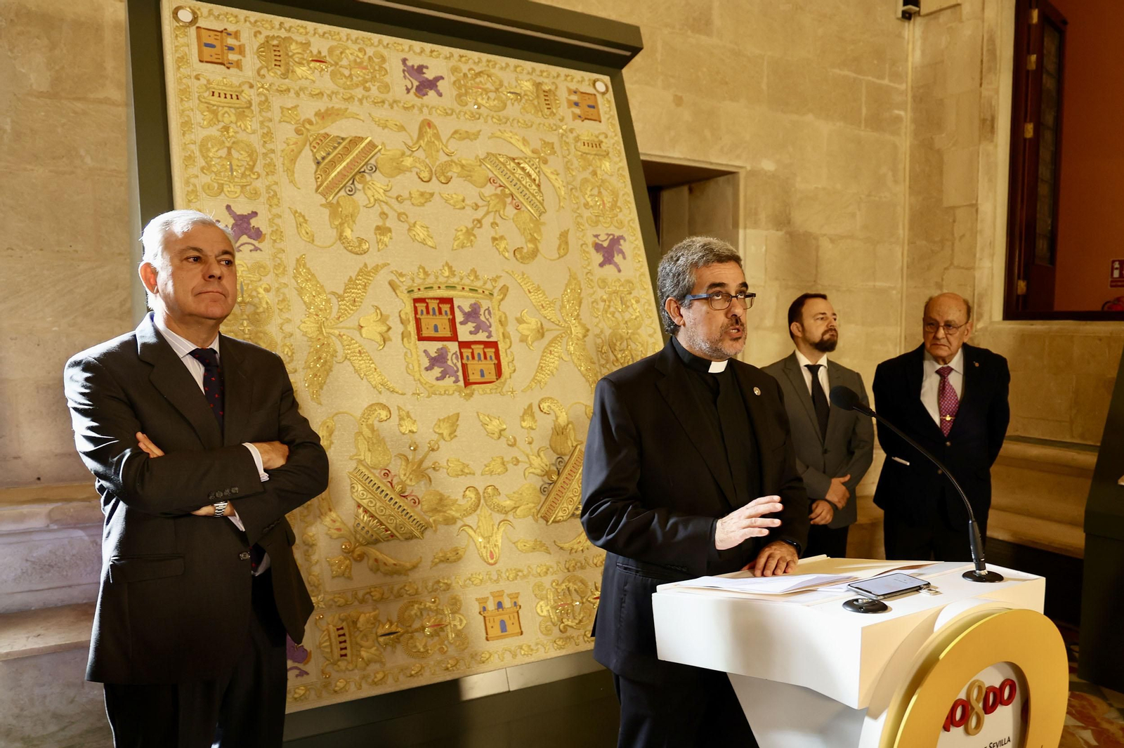 Presentación de la nueva tumbilla de la Virgen de los Reyes