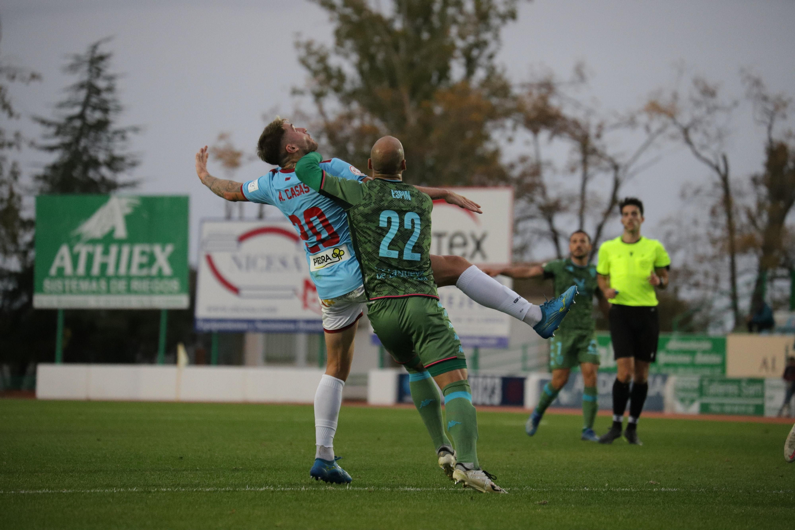 La derrota del Córdoba CF ante el Villanovense, en imágenes
