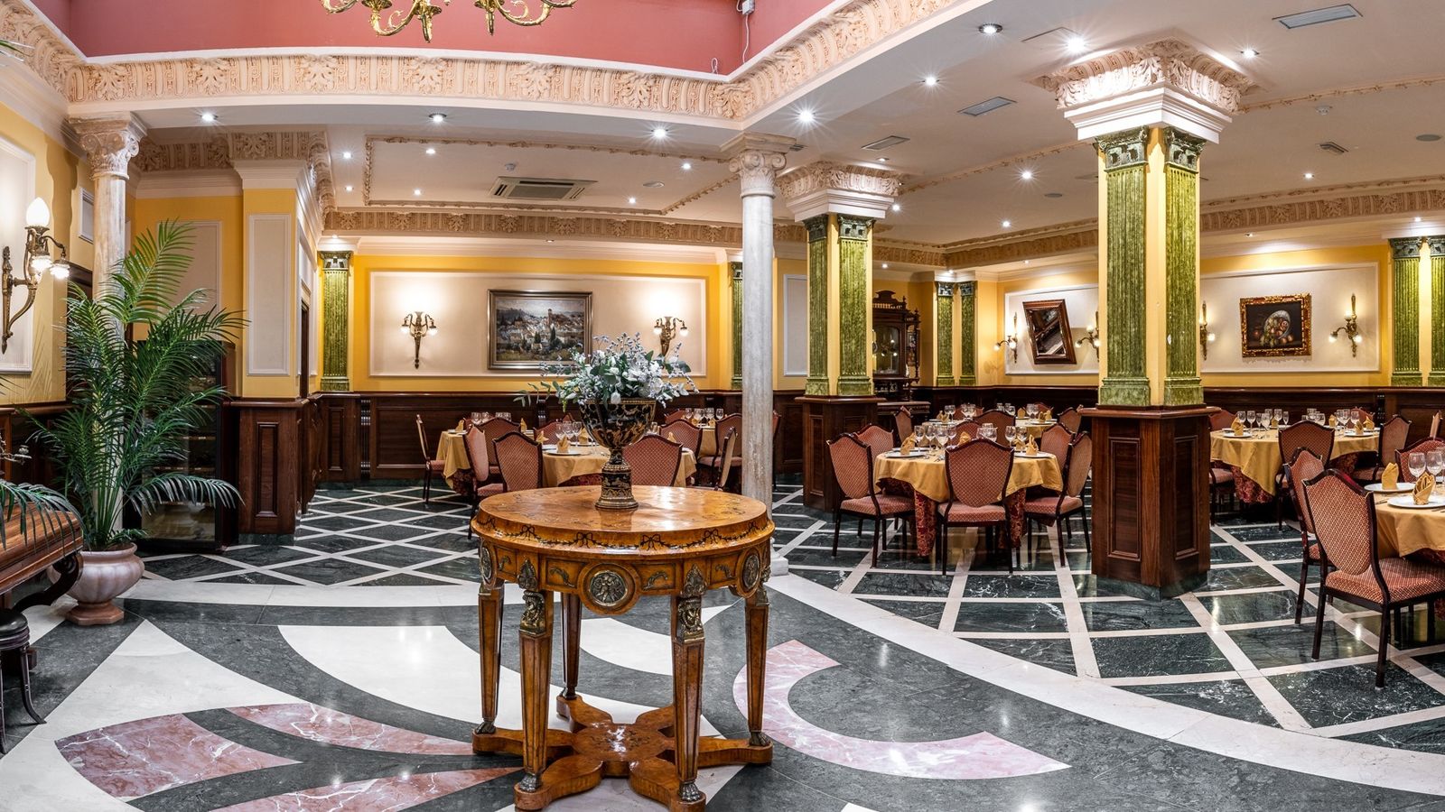 Entrada al salón de El Rincón de Lorca