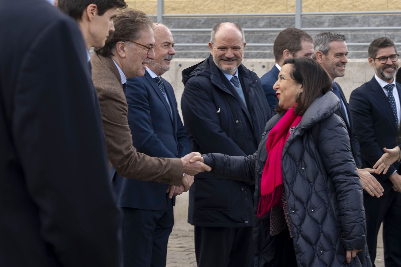 Margarita Robles entrega en Viator los primeros vehículos 8x8 ‘Dragón’ al Ejército de Tierra