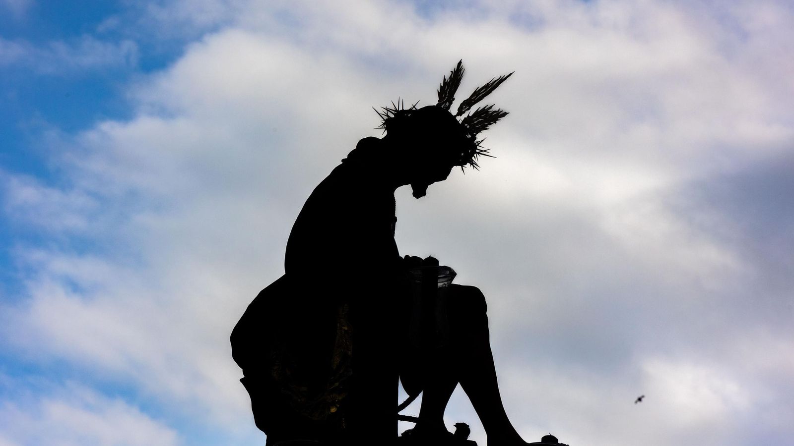 Las imágenes de la Coronación de Espinas en el Sábado de Pasión de la Semana Santa de San Fernando