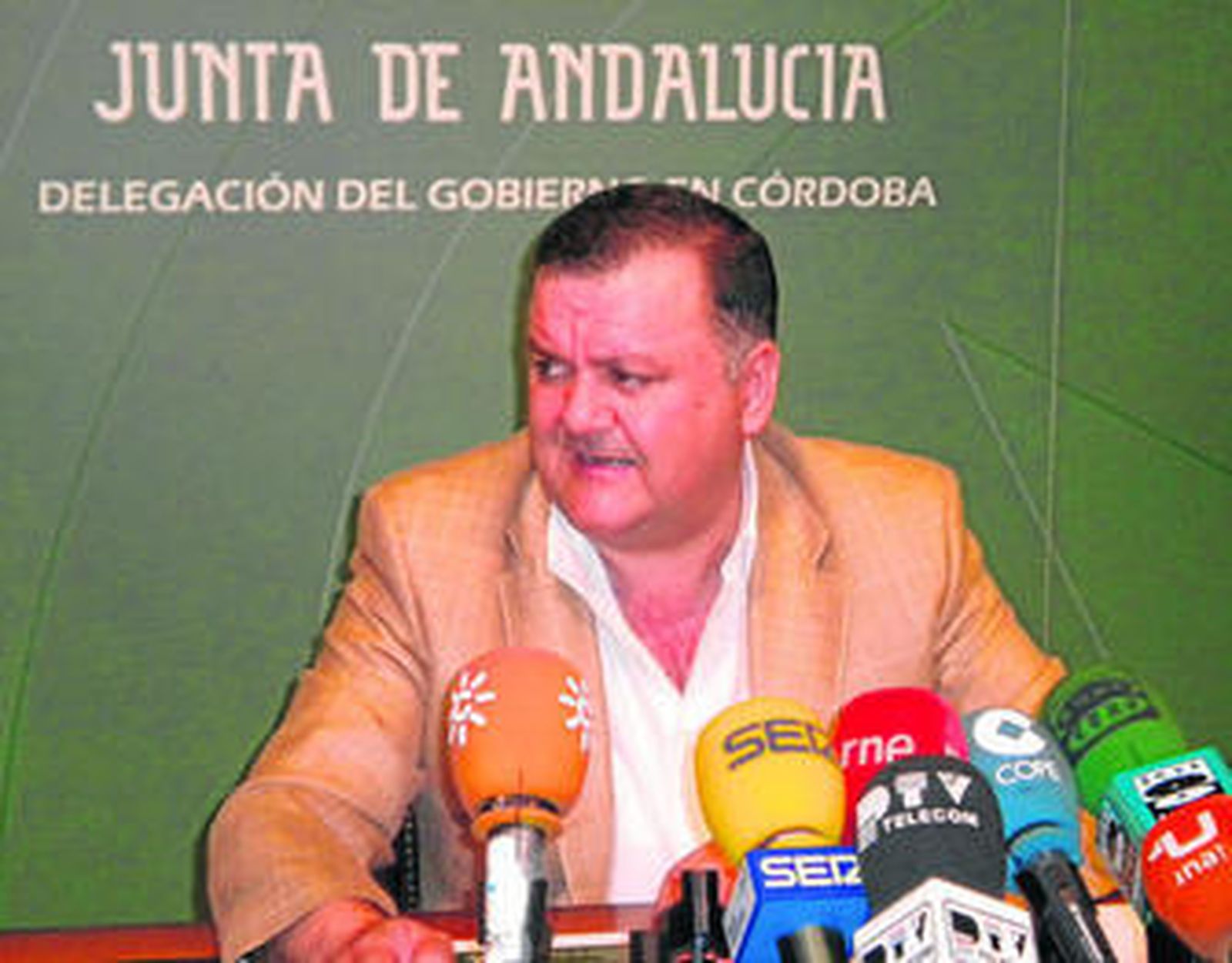 El delegado de Agricultura, Francisco Zurera, ayer en rueda de prensa.