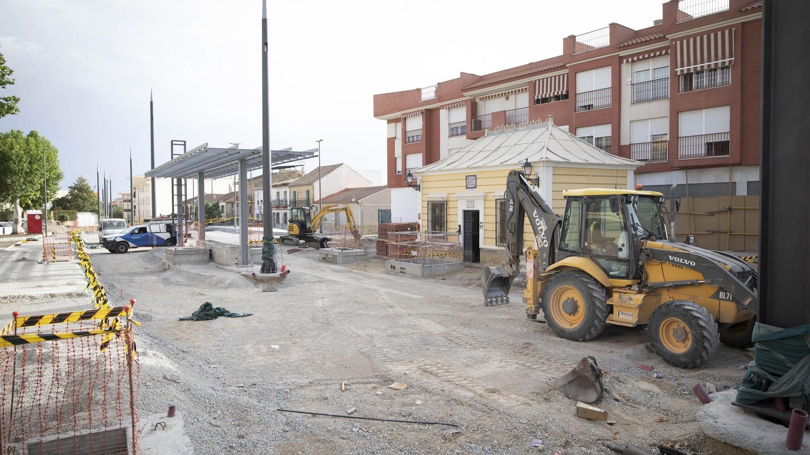 La parada de Las Gabias, el final del recorrido, va cogiendo forma La parada de Las Gabias, el final del recorrido, va cogiendo forma
