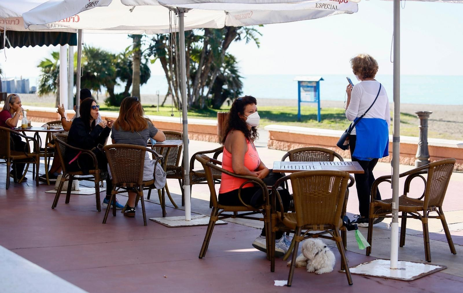 Desescalada en Málaga: Vuelven las terrazas a Rincón de la Victoria