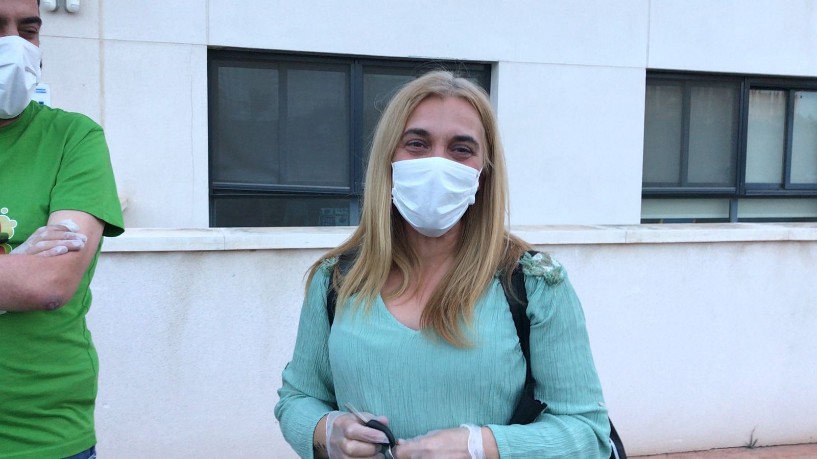 Salida tras confinamiento de 45 días de trabajadores de FAAM en imágenes