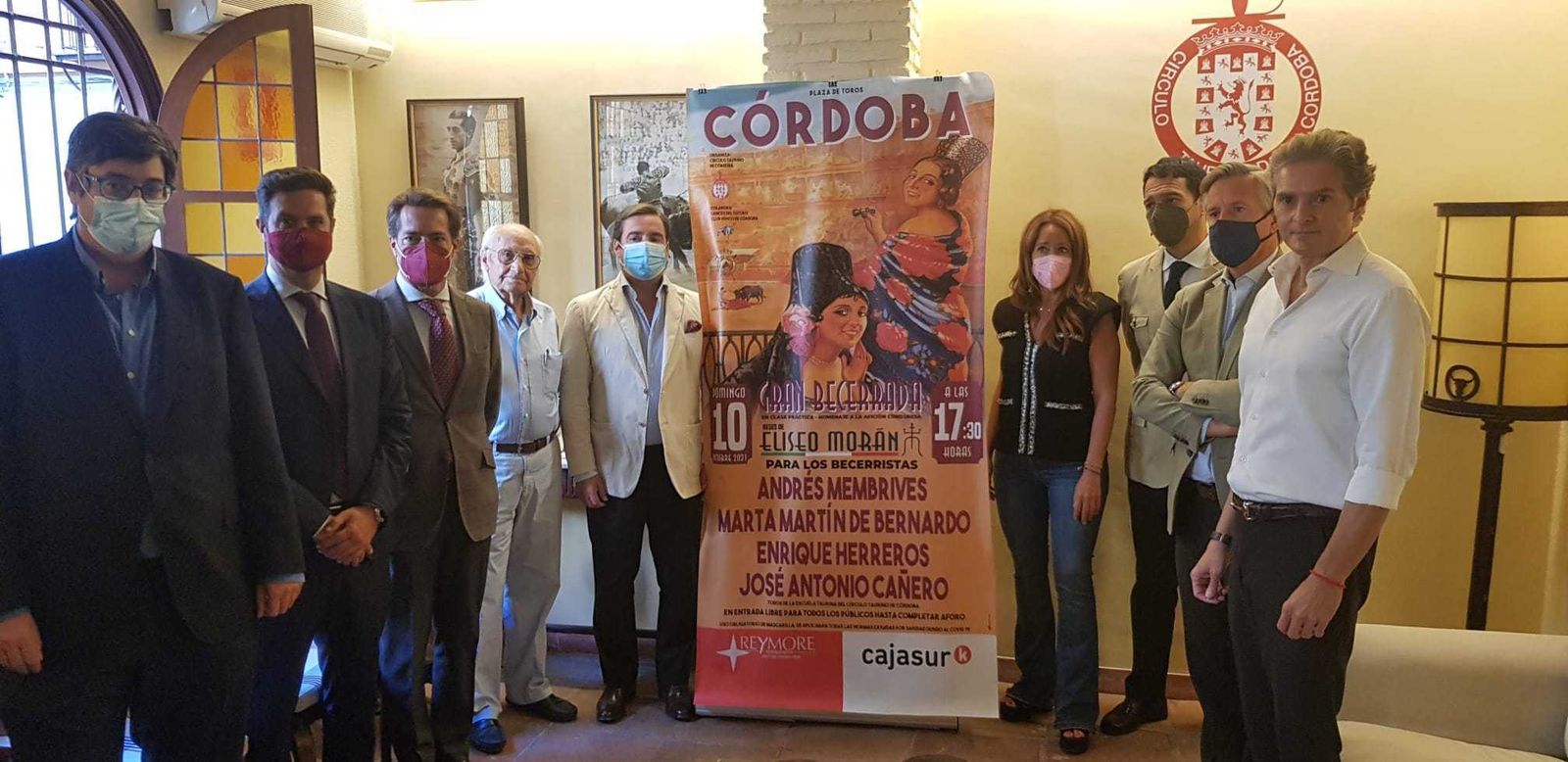 Presentación de la becerrada en el Círculo Taurino.