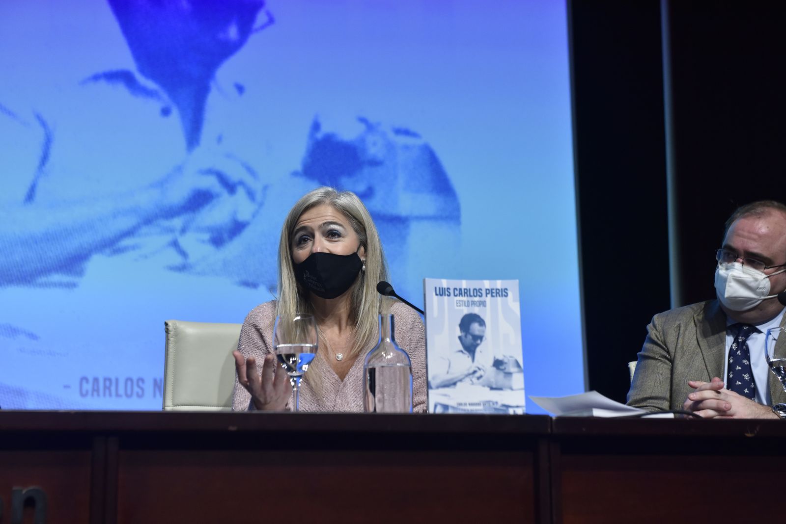 La presentación del libro de Carlos Navarro, sobre Luis Carlos Peris en imágenes