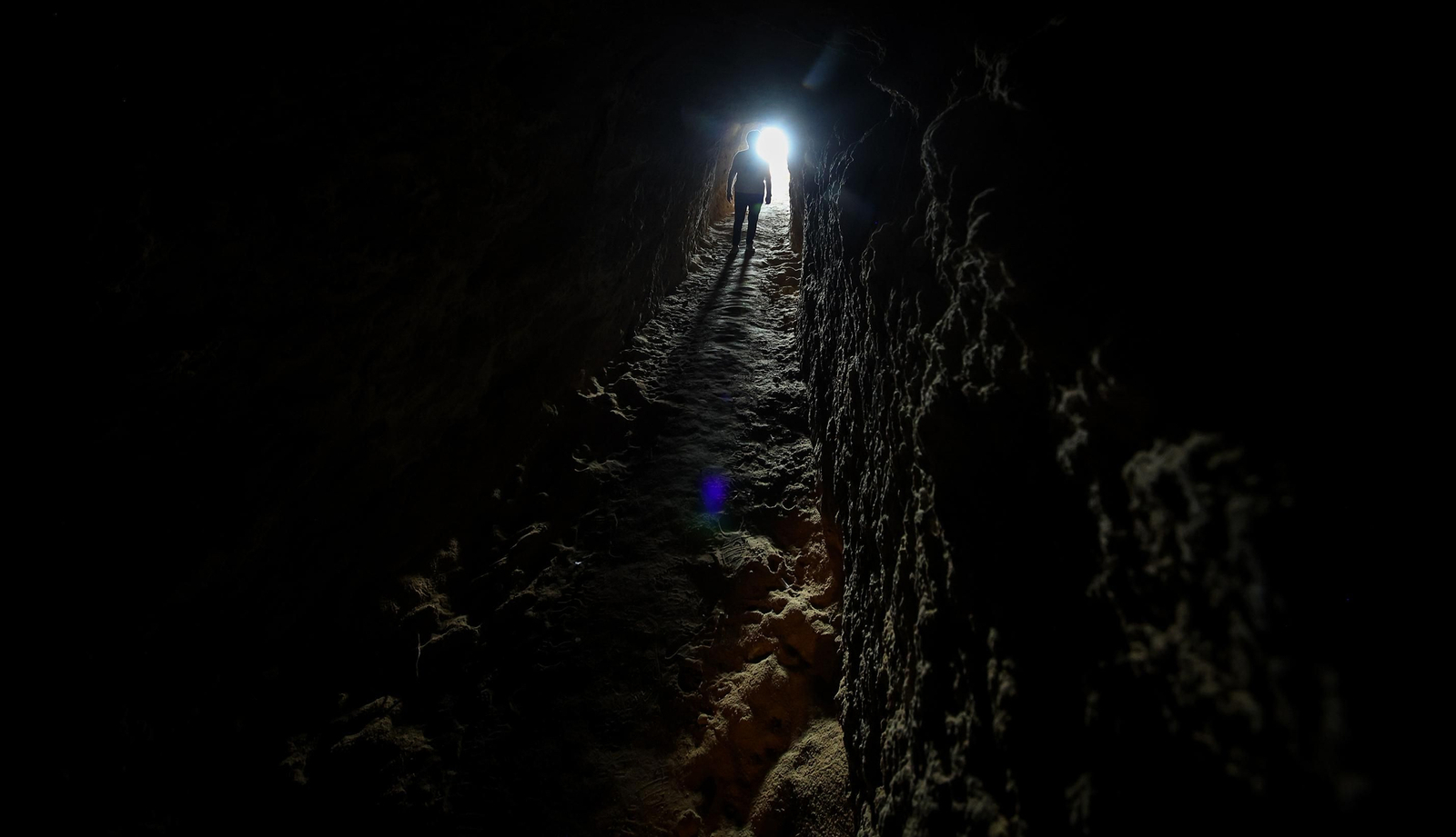 Así es la cueva de Encarna en la peña de Arcos