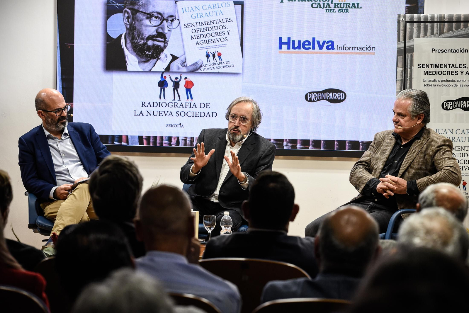 Imágenes de la presentación del libro de Juan Carlos Girauta  "Sentimentales, ofendidos, mediocres y agresivos"