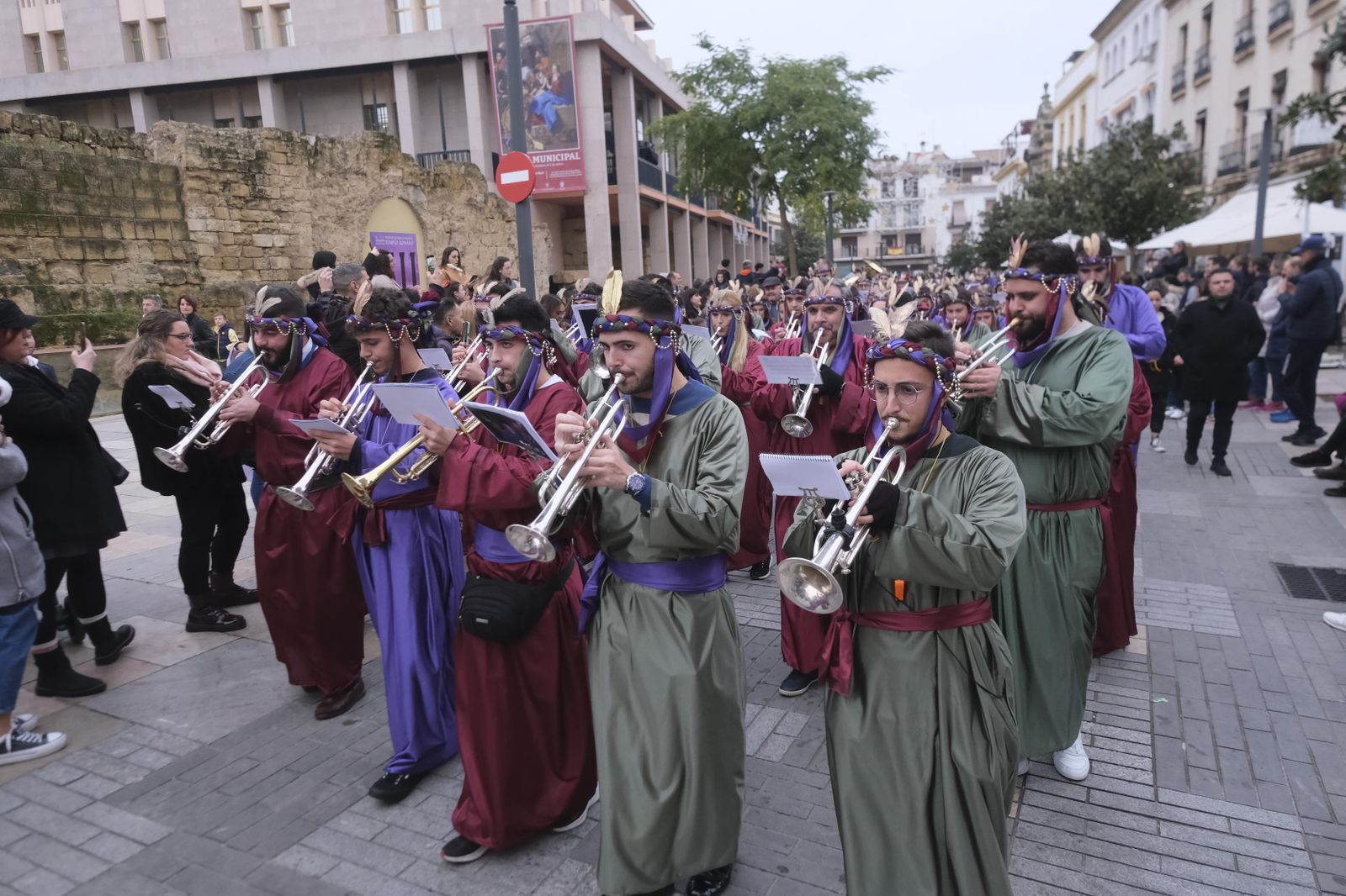El Cartero Real de Córdoba recoge las ilusiones de los más pequeños, en imágenes