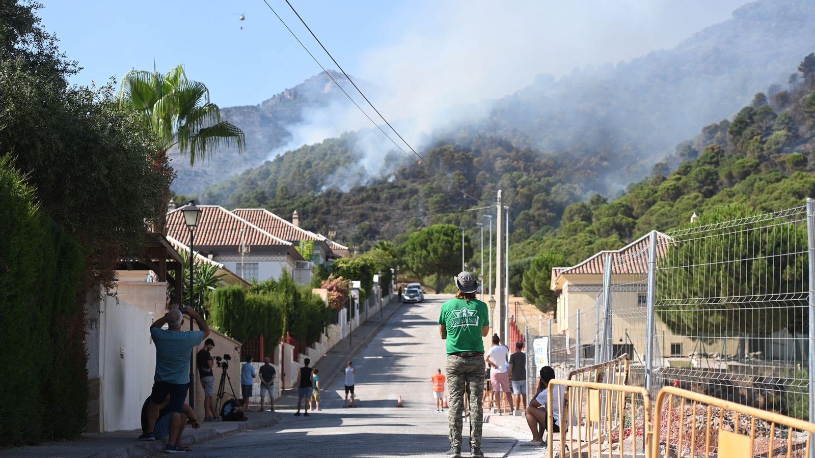 El fuego desde Pinos de Alhaurín, esta mañana. El fuego desde Pinos de Alhaurín, esta mañana.