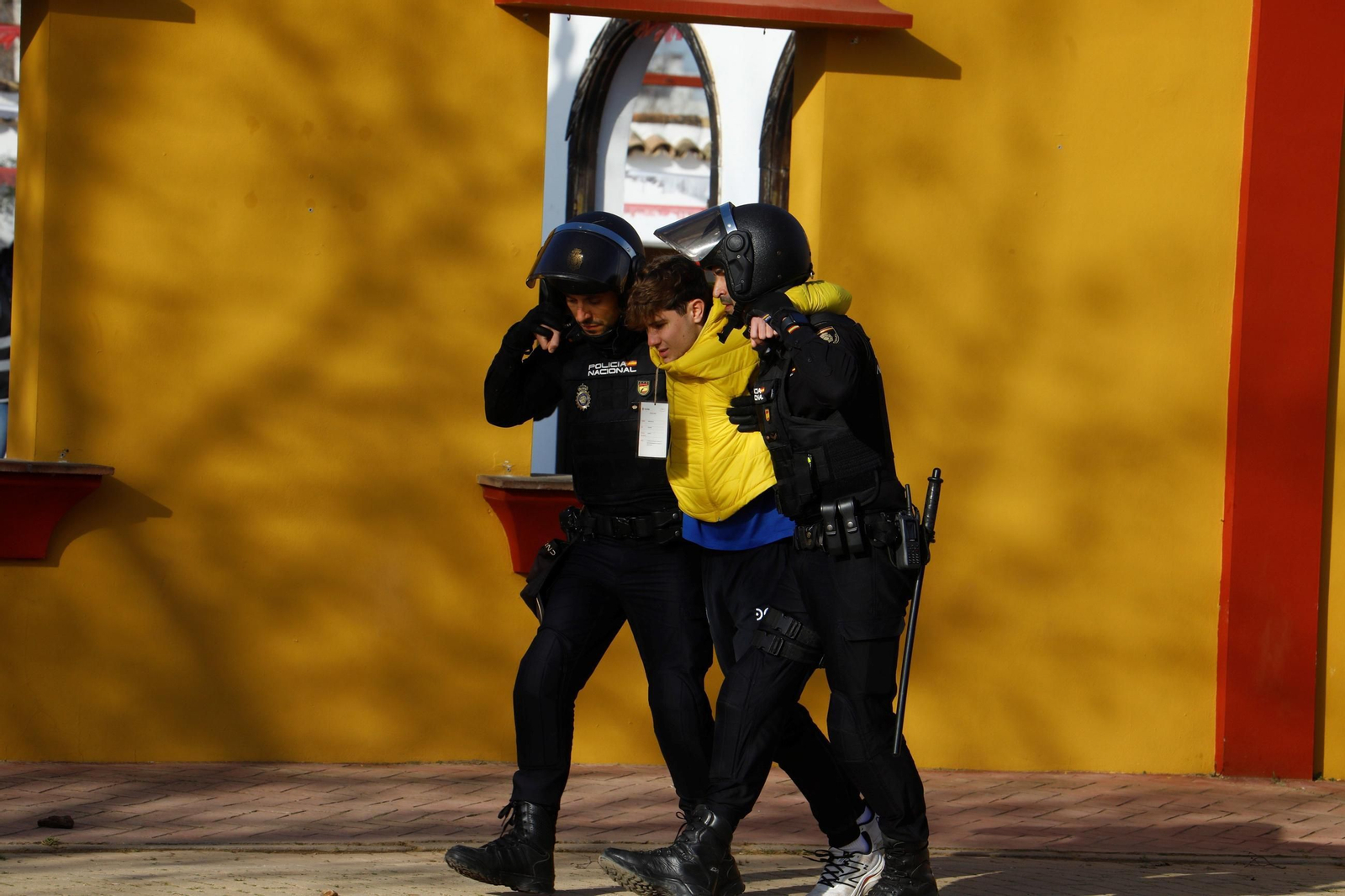 El simulacro de actuación ante una explosión en la Feria de Córdoba, en imágenes