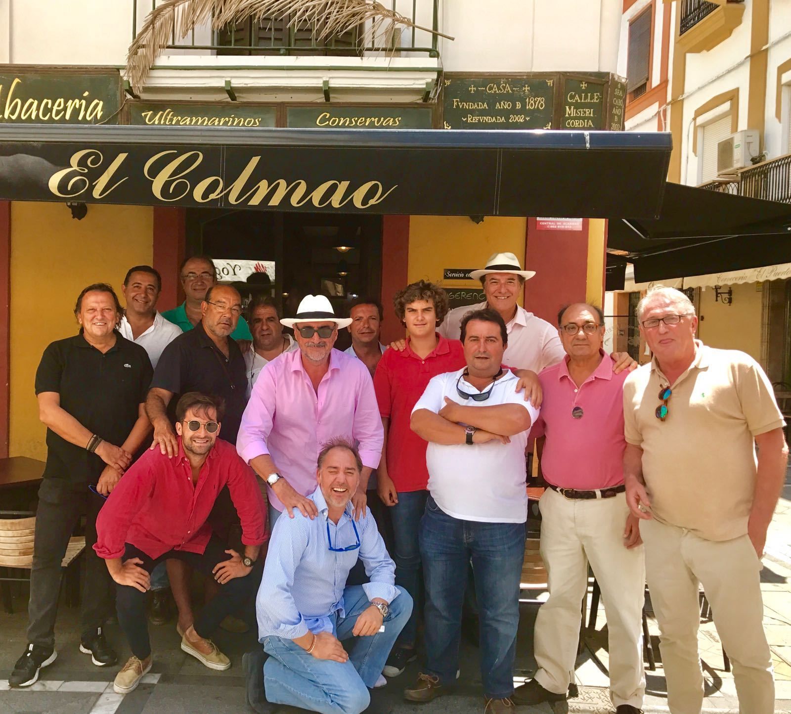 Convivencia de amigos y periodistas en 'El Colmao'