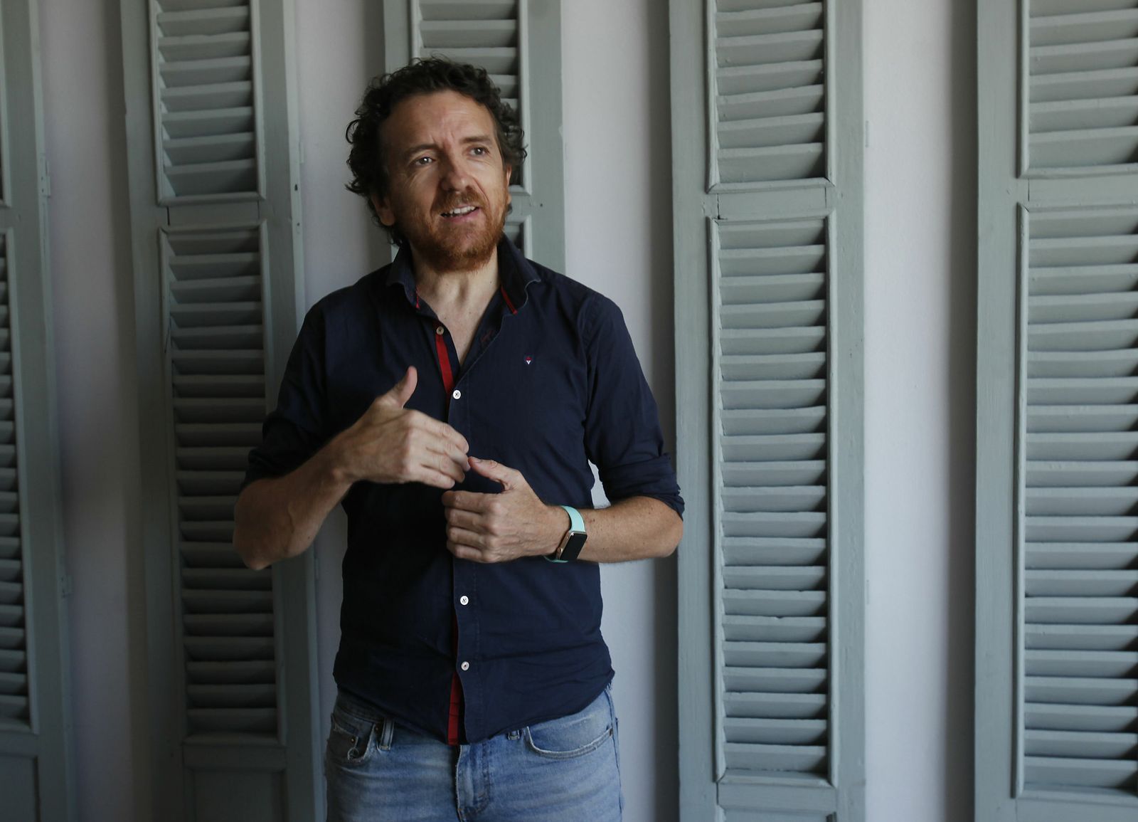 Dani Aragón, explica las actividades de su agencia, centrada en la formación ‘on line’ para el negocio artístico.