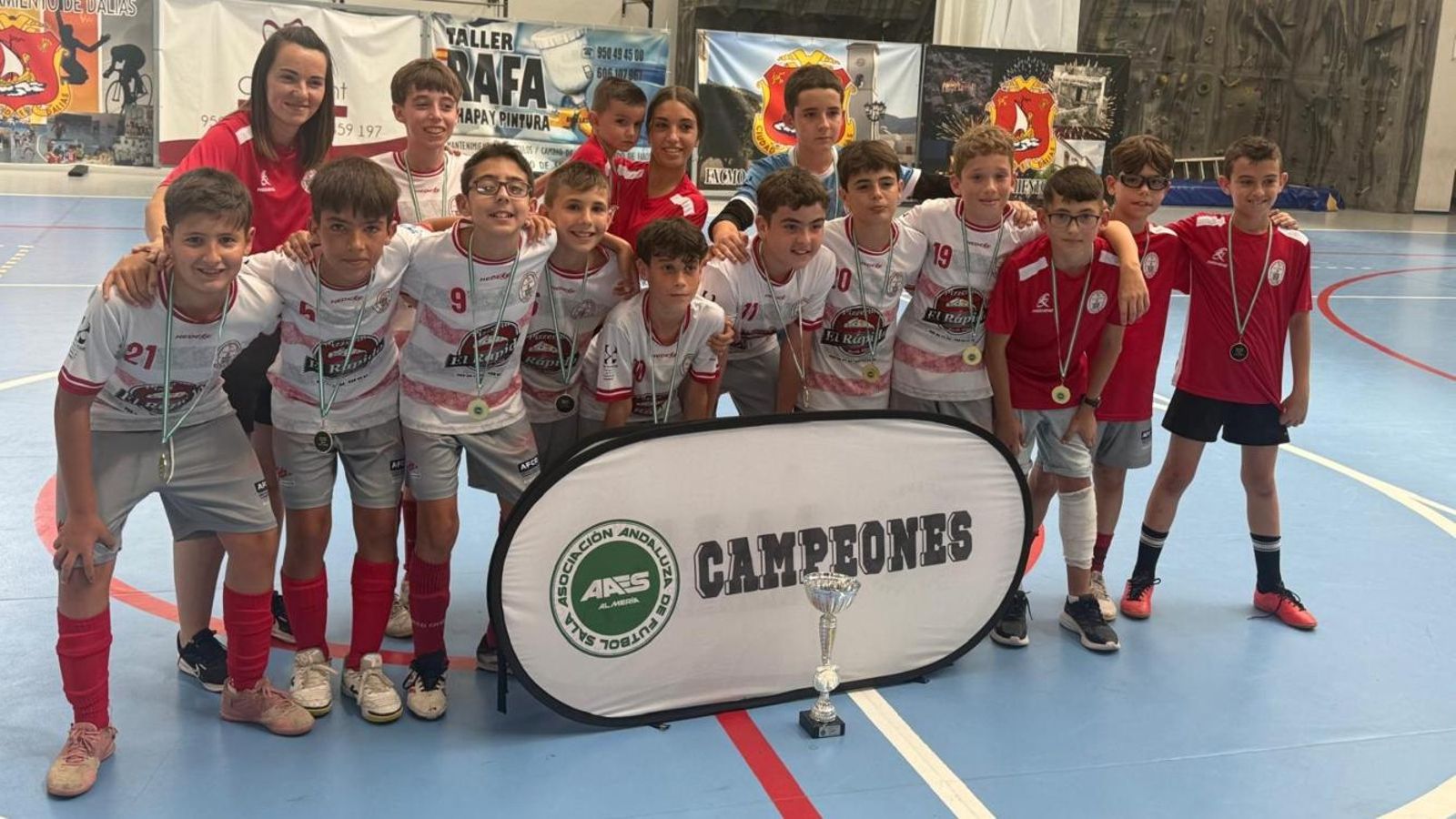 El AD Alhama, campeón de la Copa de Almería en la categoría alevín. El AD Alhama, campeón de la Copa de Almería en la categoría alevín.