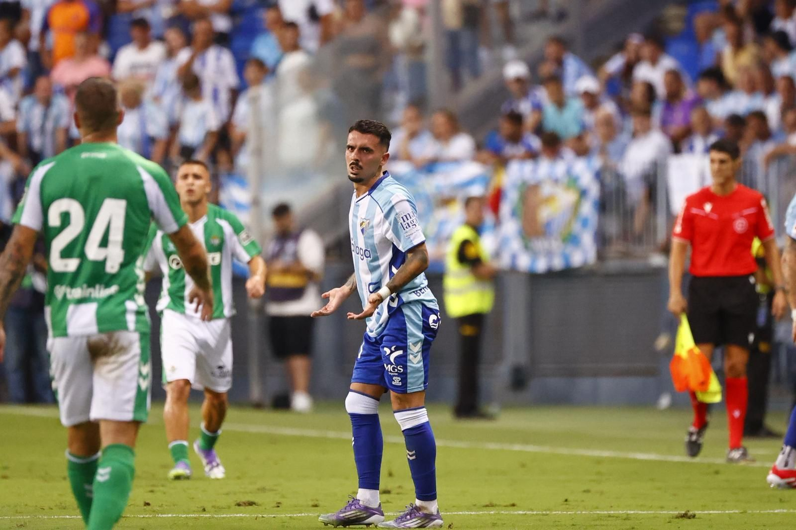 El Málaga CF-Real Betis del XXXV Trofeo Costa del Sol, en imágenes