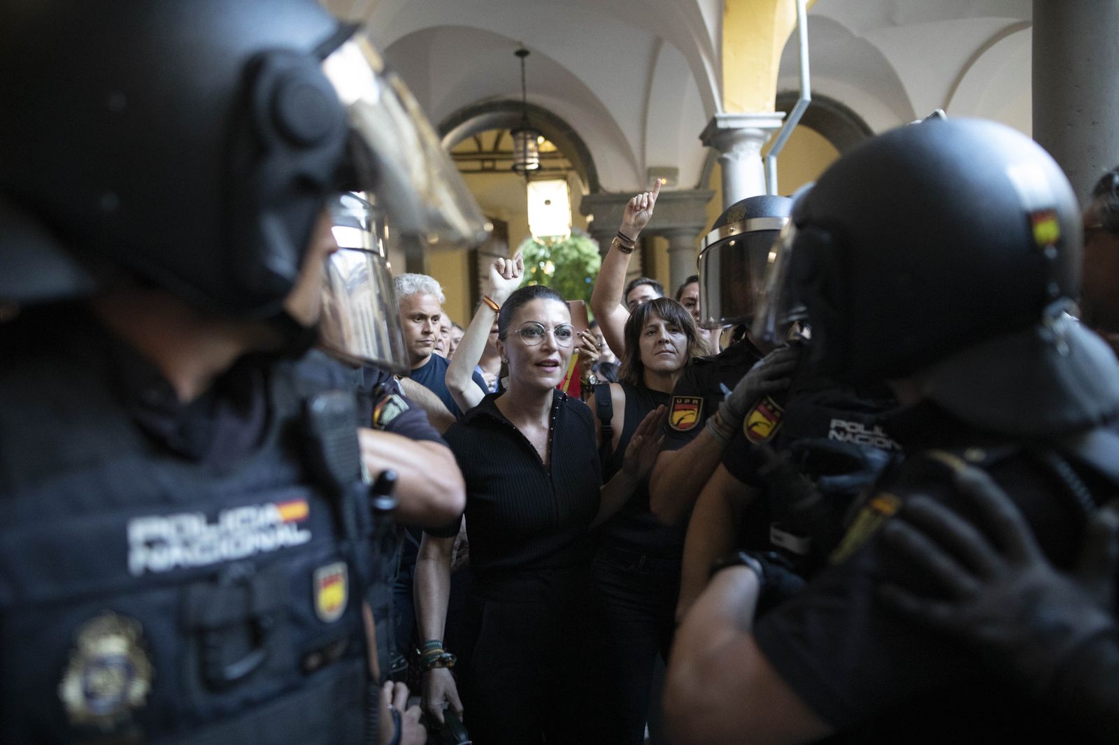 Macarena Olona, a su llegada a la Universidad de Granada.