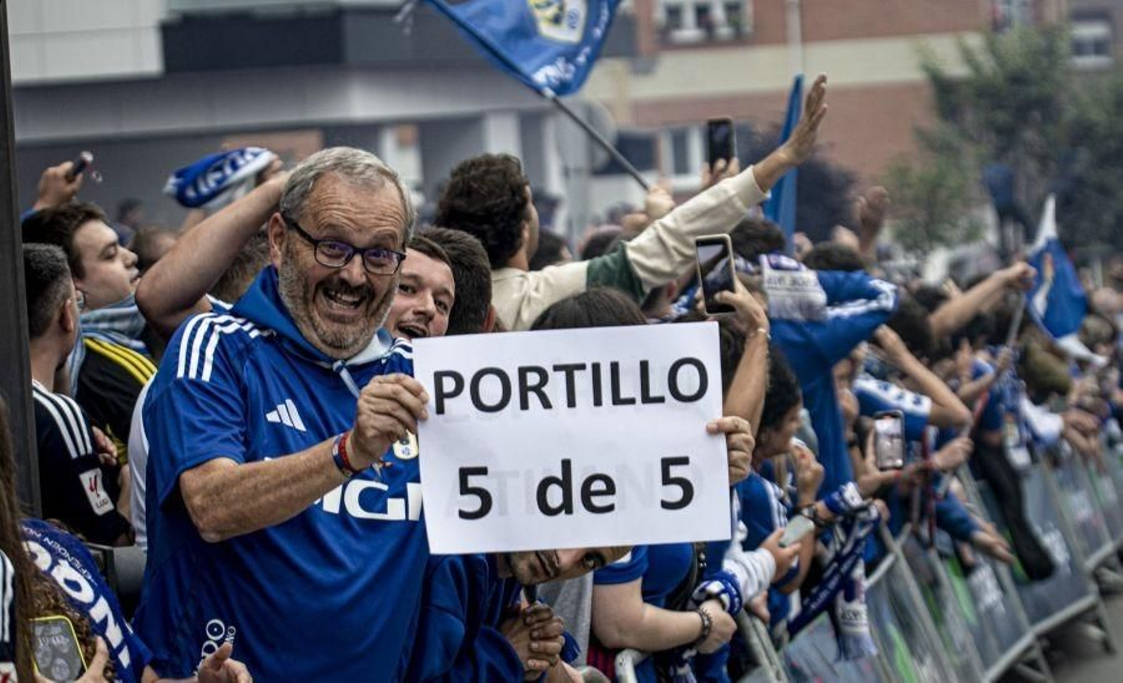 Las fotos del ascenso del Oviedo ante el Mirandés