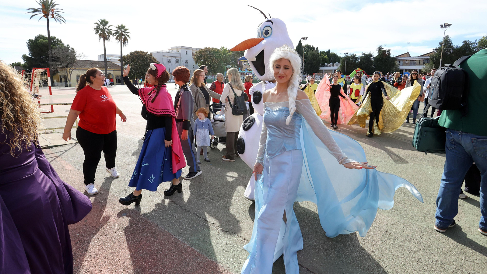 La consejera de Inclusión Social, Juventud, Familias e Igualdad, Loles López, en el Lora Tamayo
