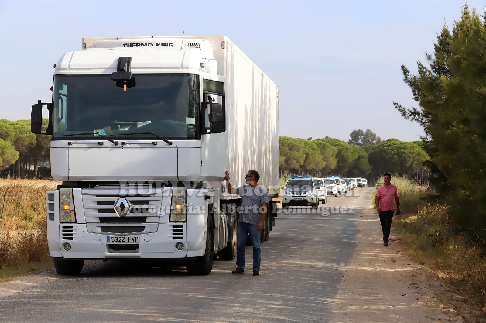 Imágenes de la movilización en Lucena para impedir el cierre de pozos