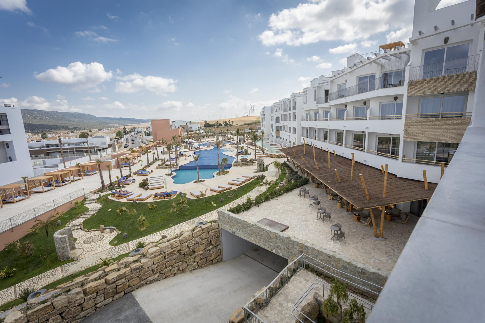 El hotel Zahara Beach & Spa, en imágenes