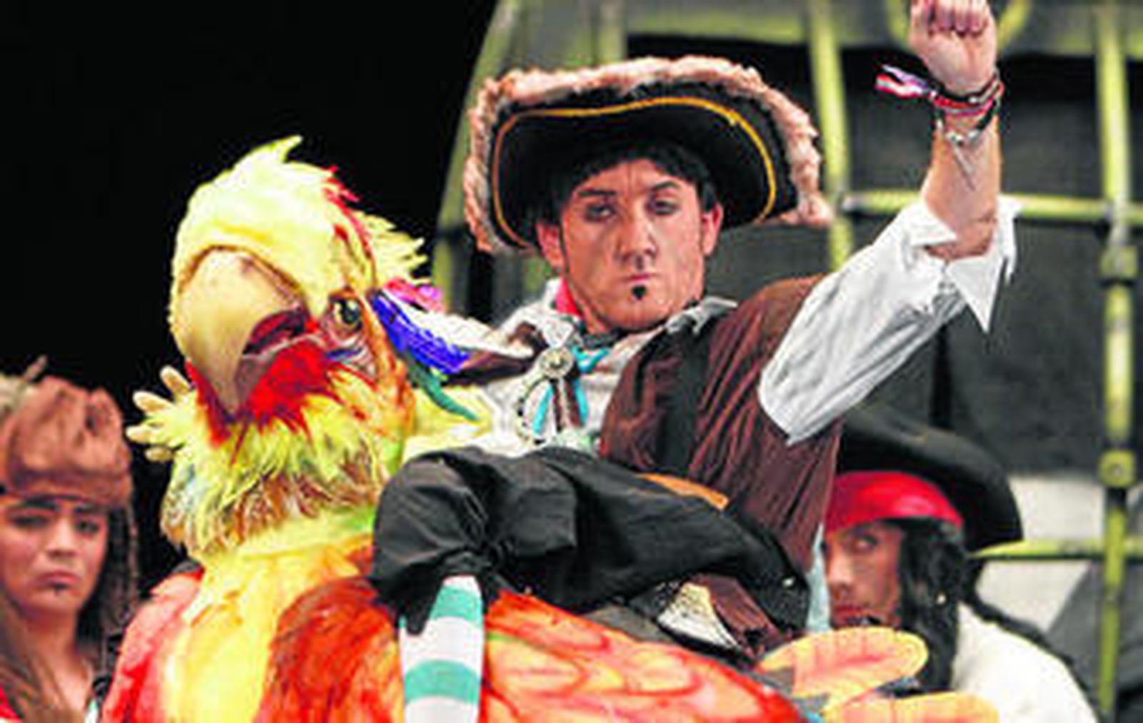 La chirigota De nuevo en el mercado actuará de nuevo el martes en el Falla.