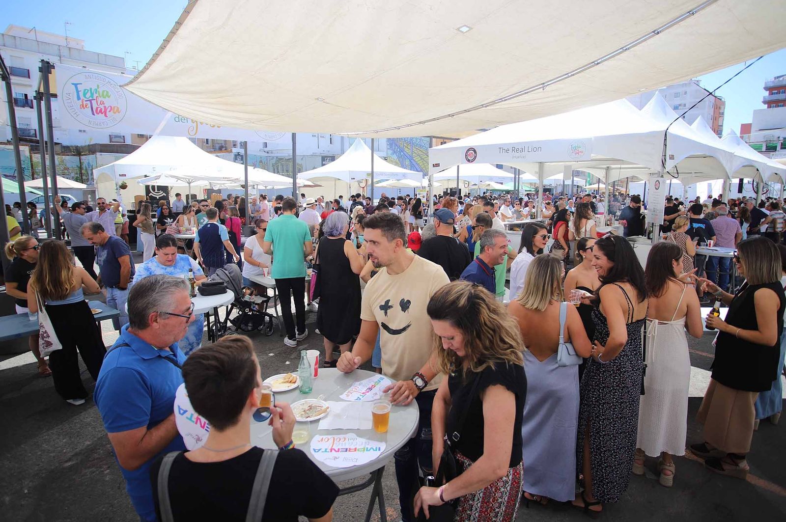 Imágenes del ambiente en la Feria de la Tapa de Huelva