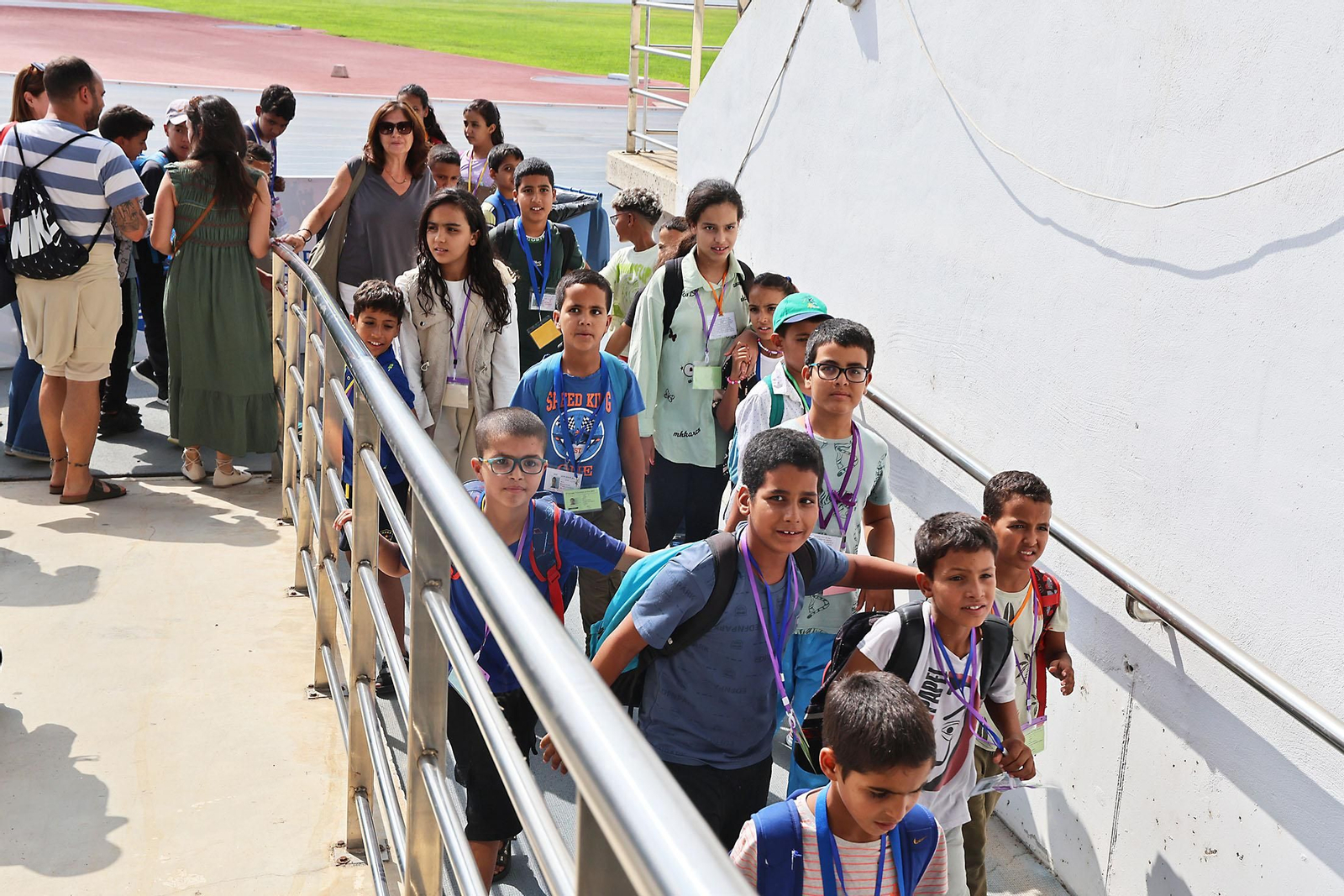 Imágenes del recibimiento a los  niños procedentes de los campamentos saharauis que pasarán sus vacaciones en Huelva