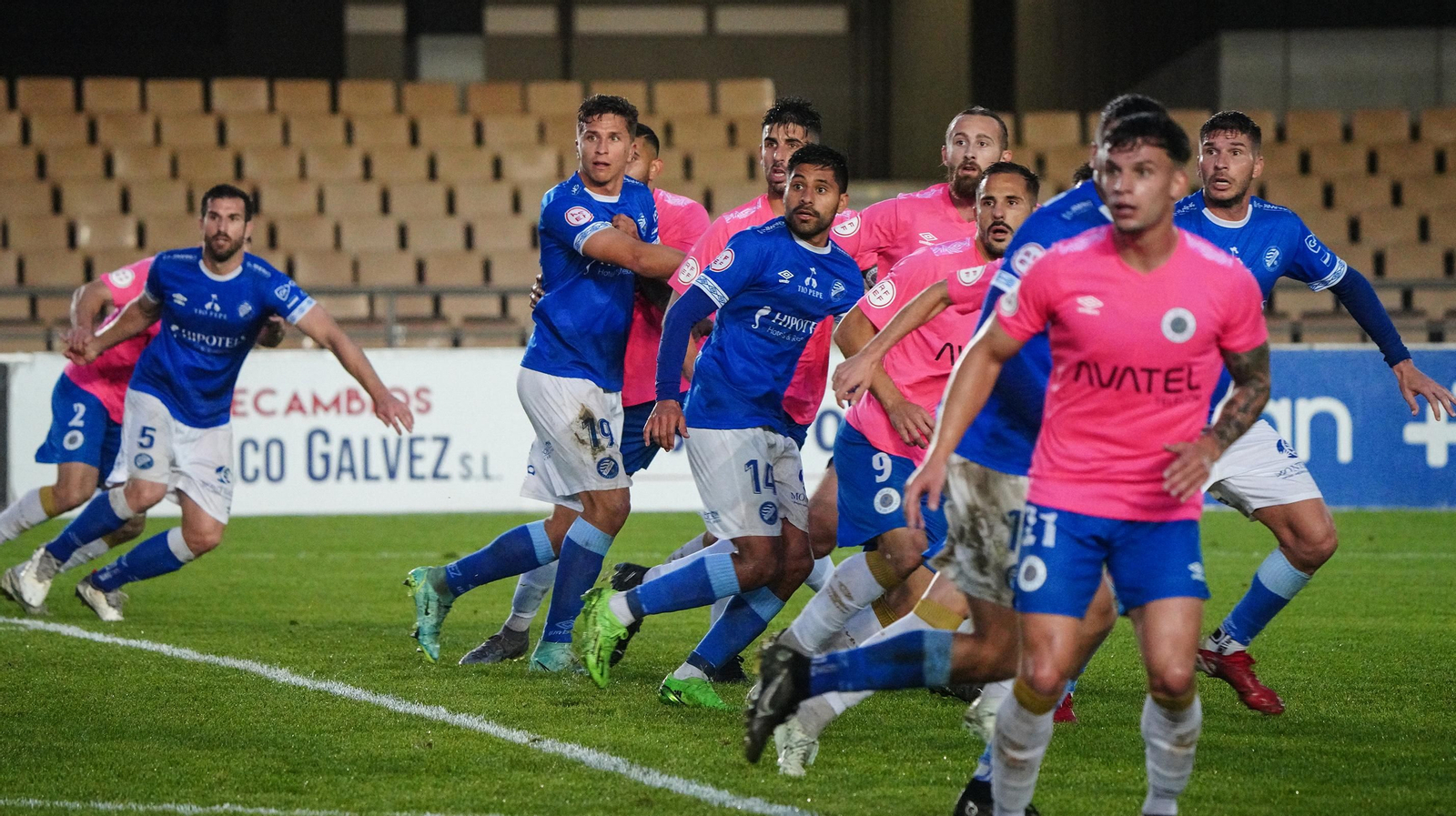Victoria del Xerez DFC ante el Vélez Cf (2-0)