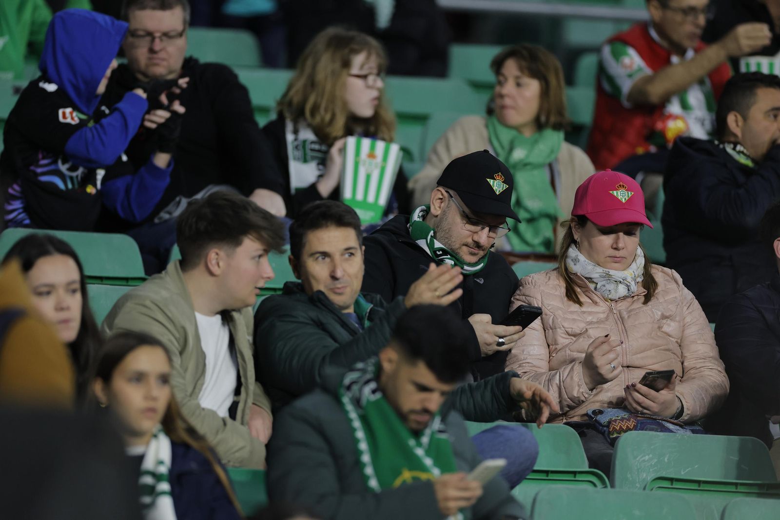 Búscate en las fotos del Betis - Real Sociedad