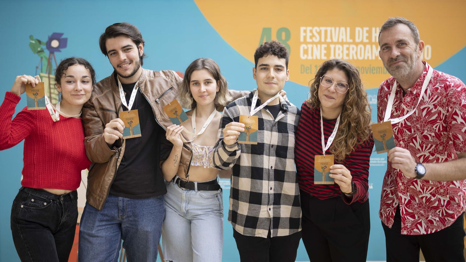 Jóvenes comunicadores cinéfilos.