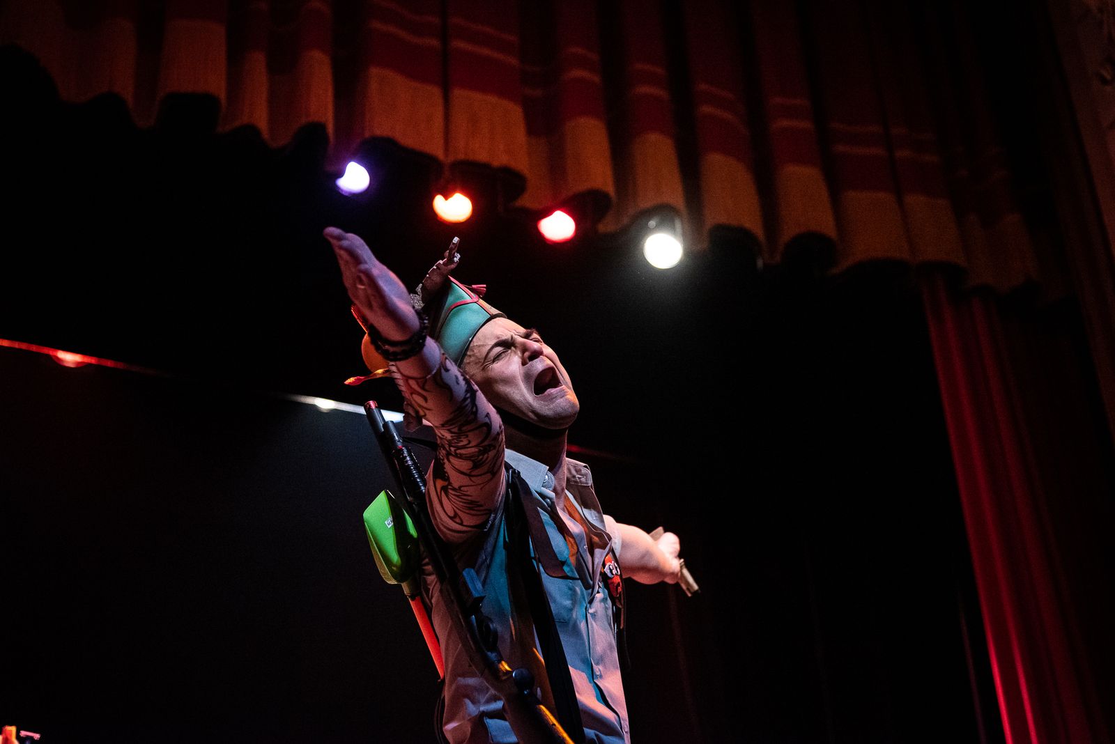 Imágenes de la murga 2020 ¡Qué choco llevo en lo alto! (2ª semifinal del Carnaval Colombino de Huelva)