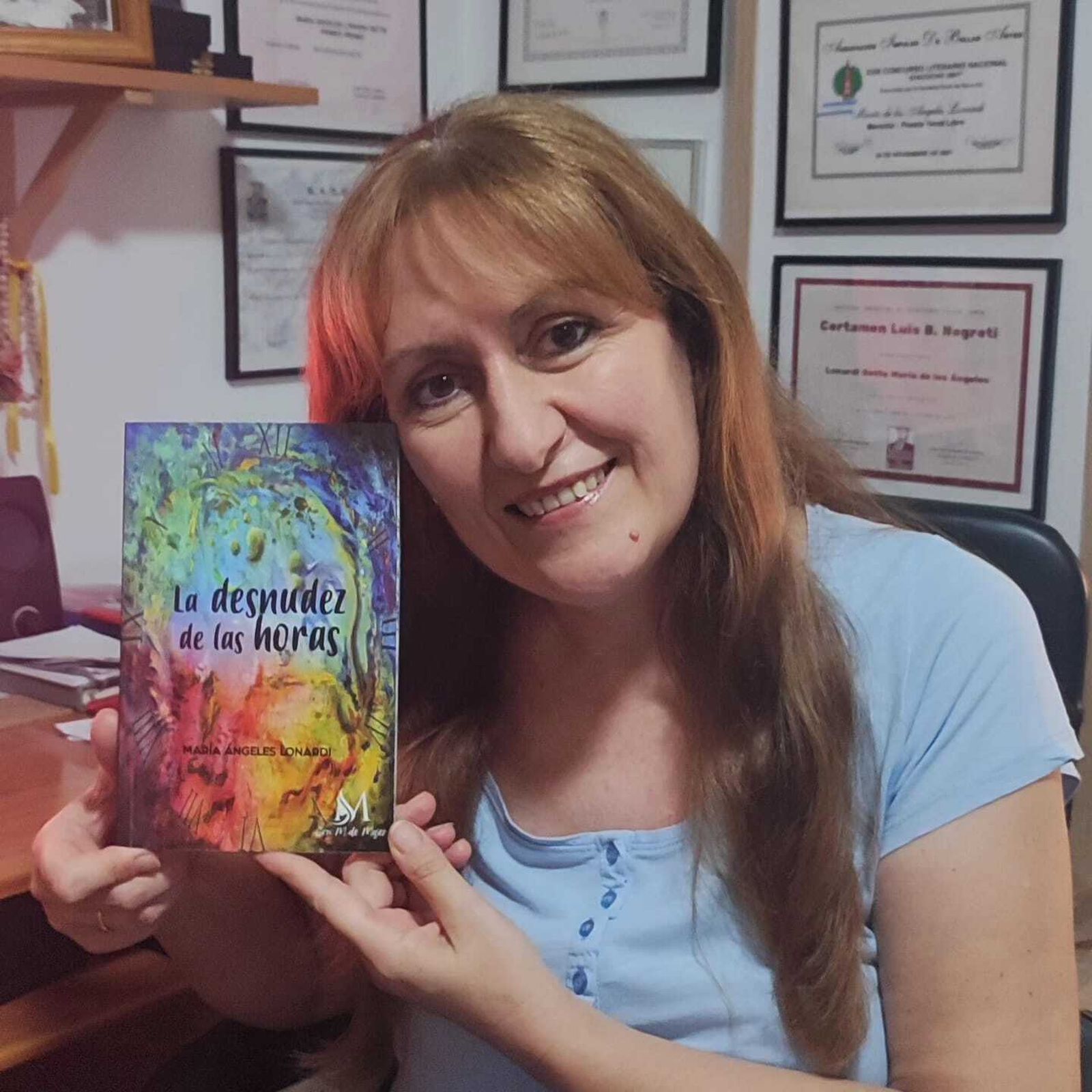 María Ángeles Lonardi acaba de publicar ‘La desnudez de las horas’.