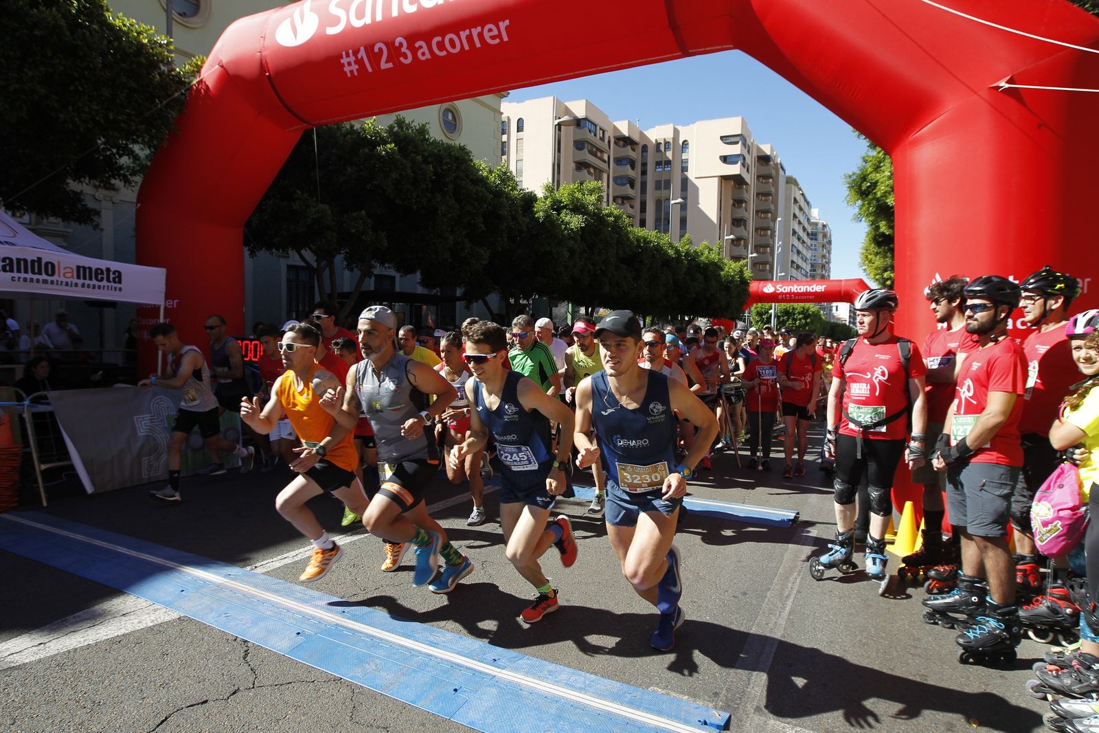 Fotogalería carrera atletismo popular enfermedades poco frecuentes. La Salle Almería