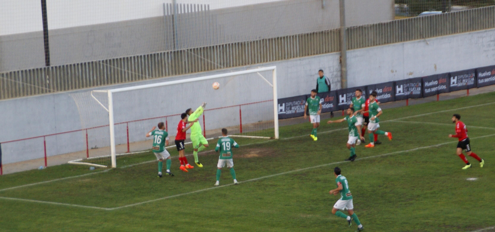 La AD Cartaya gana al Rota en el debut de Güiza.