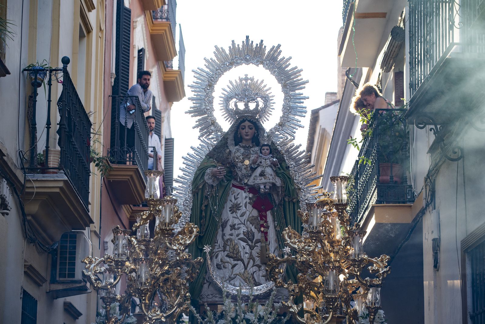 Procesión de la Esperanza Divina Enfermera, en imágenes