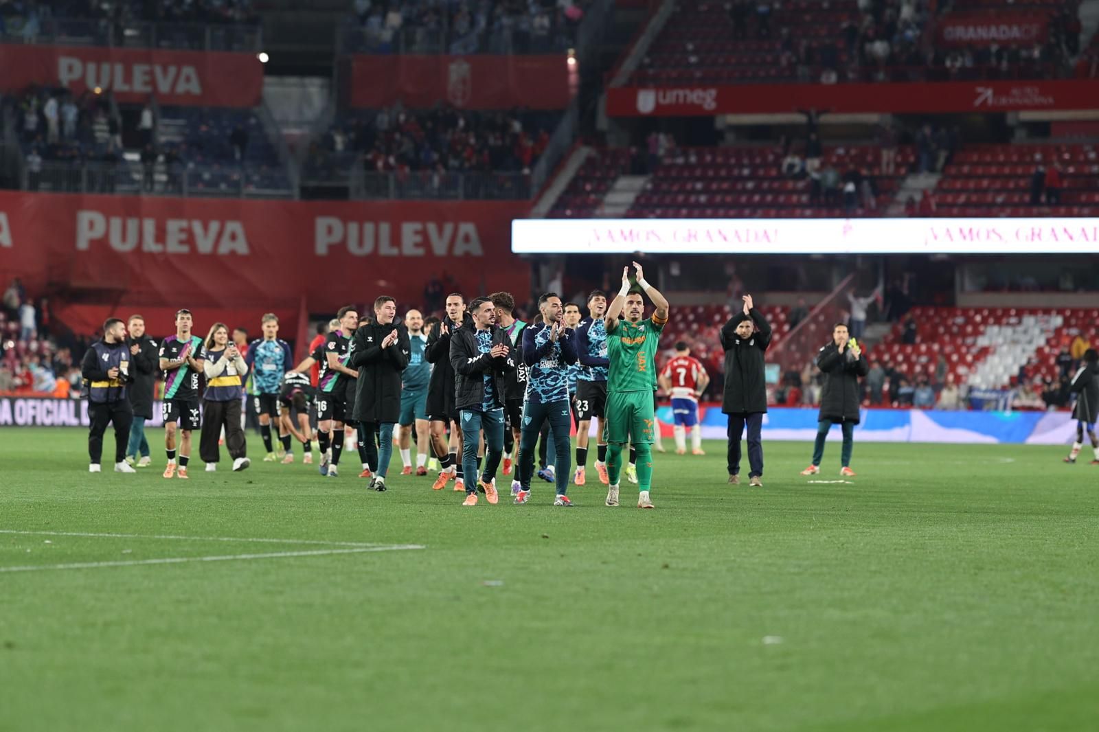 El Granada-Málaga CF, en fotos