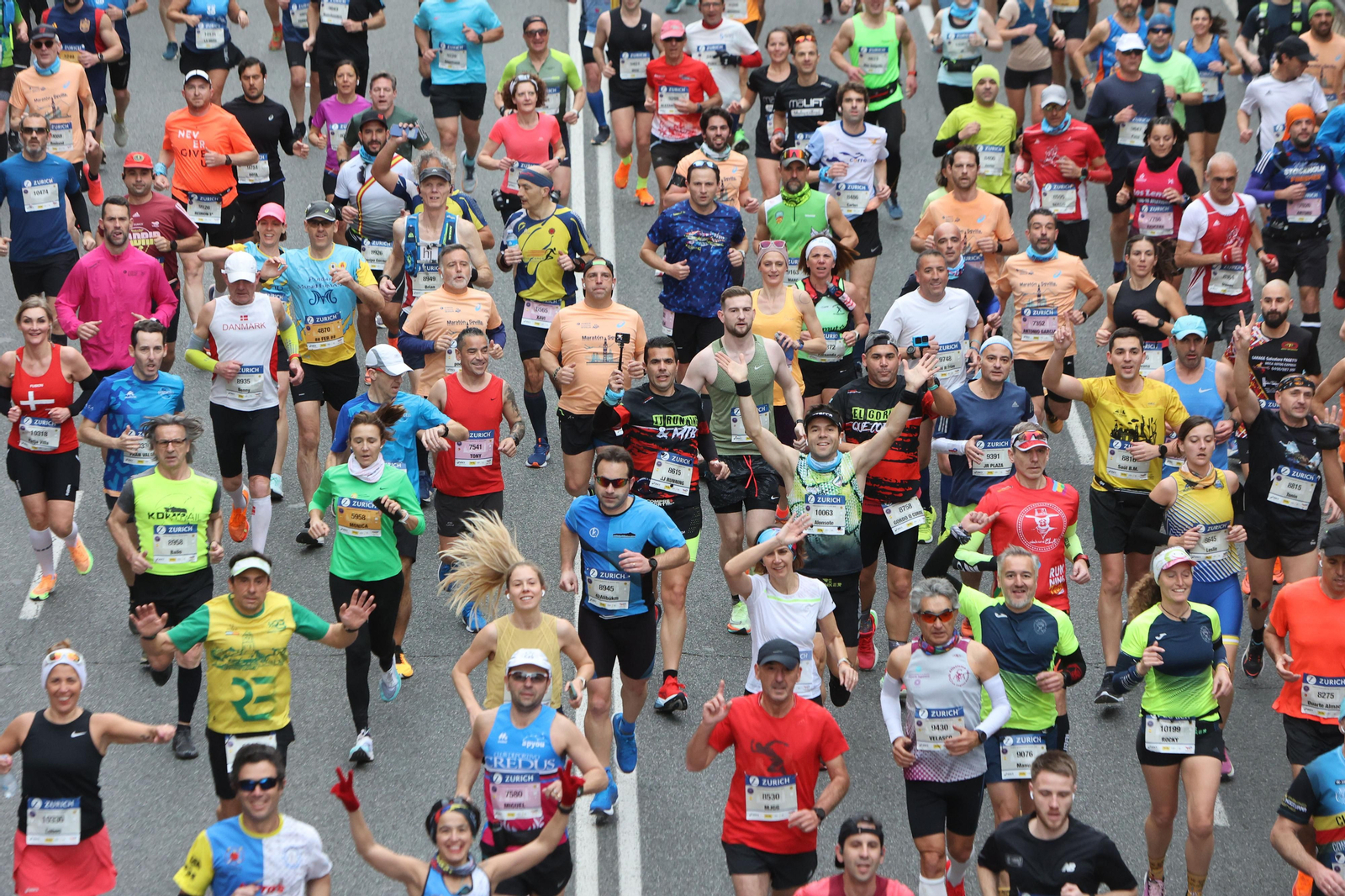 Búscate en la maratón de Sevilla 08