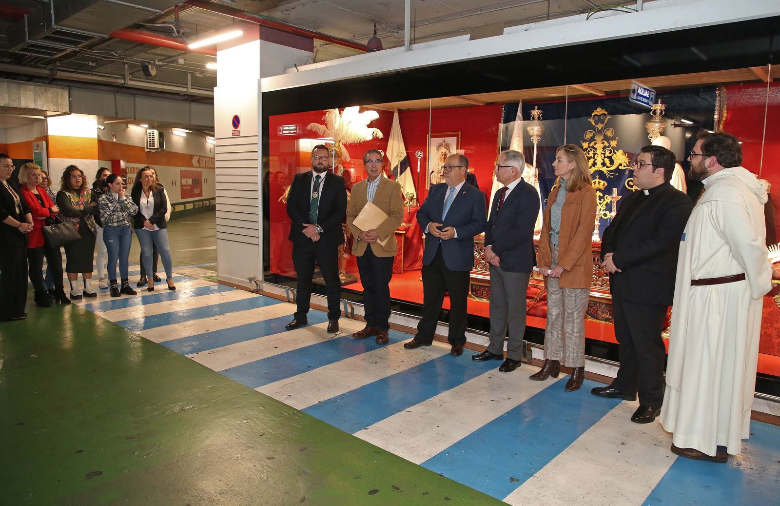 Fotos de la exposición de Enseres Cofrades en el Corte Inglés de Algeciras