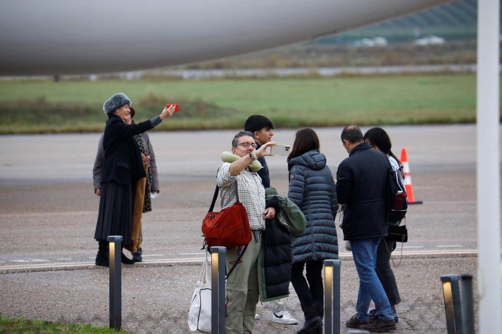 El despegue del el primer vuelo chárter a Europa en el aeropuerto de Córdoba, en imágenes