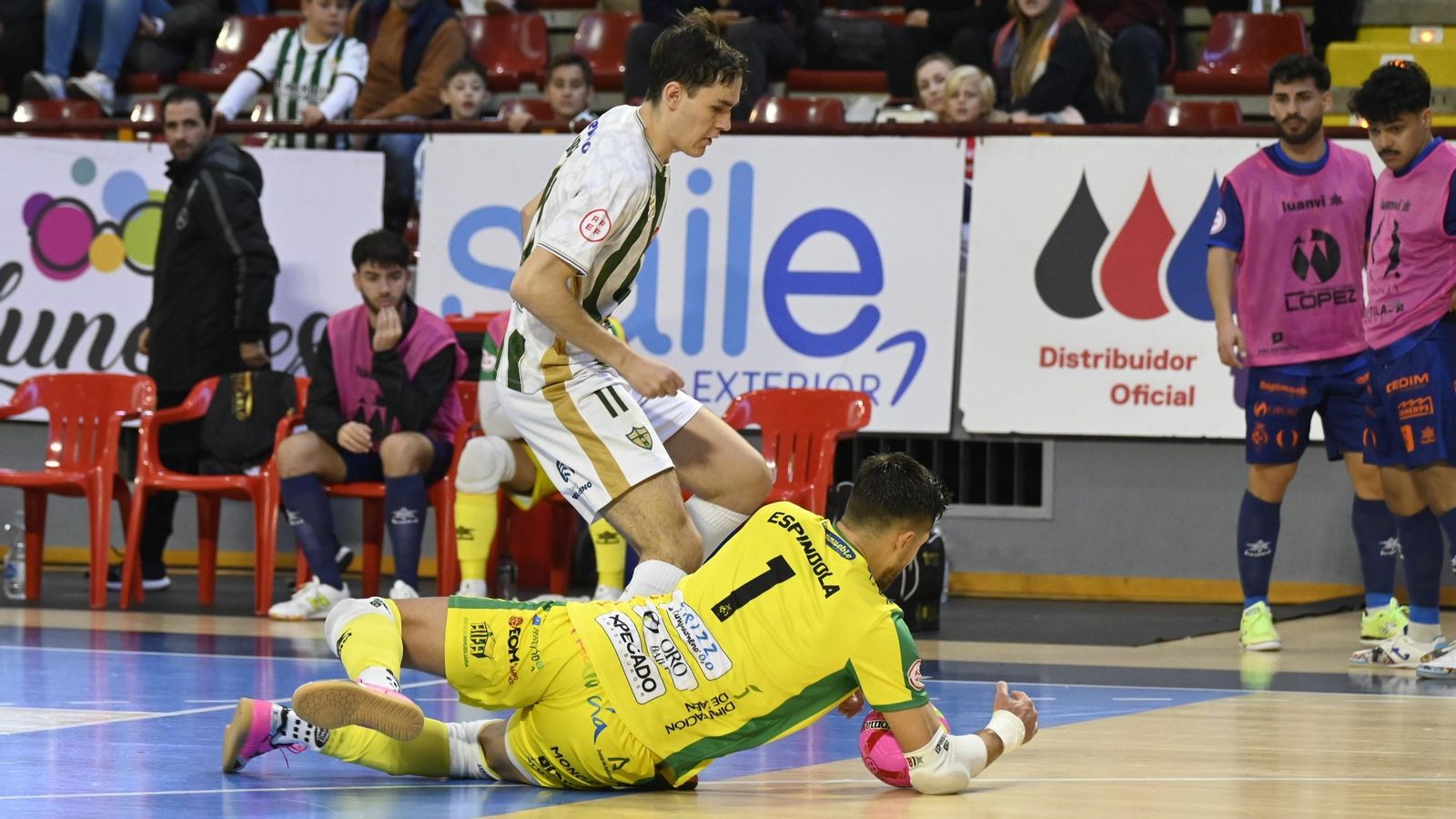 Aranda se topa con la estirada de Espíndola.